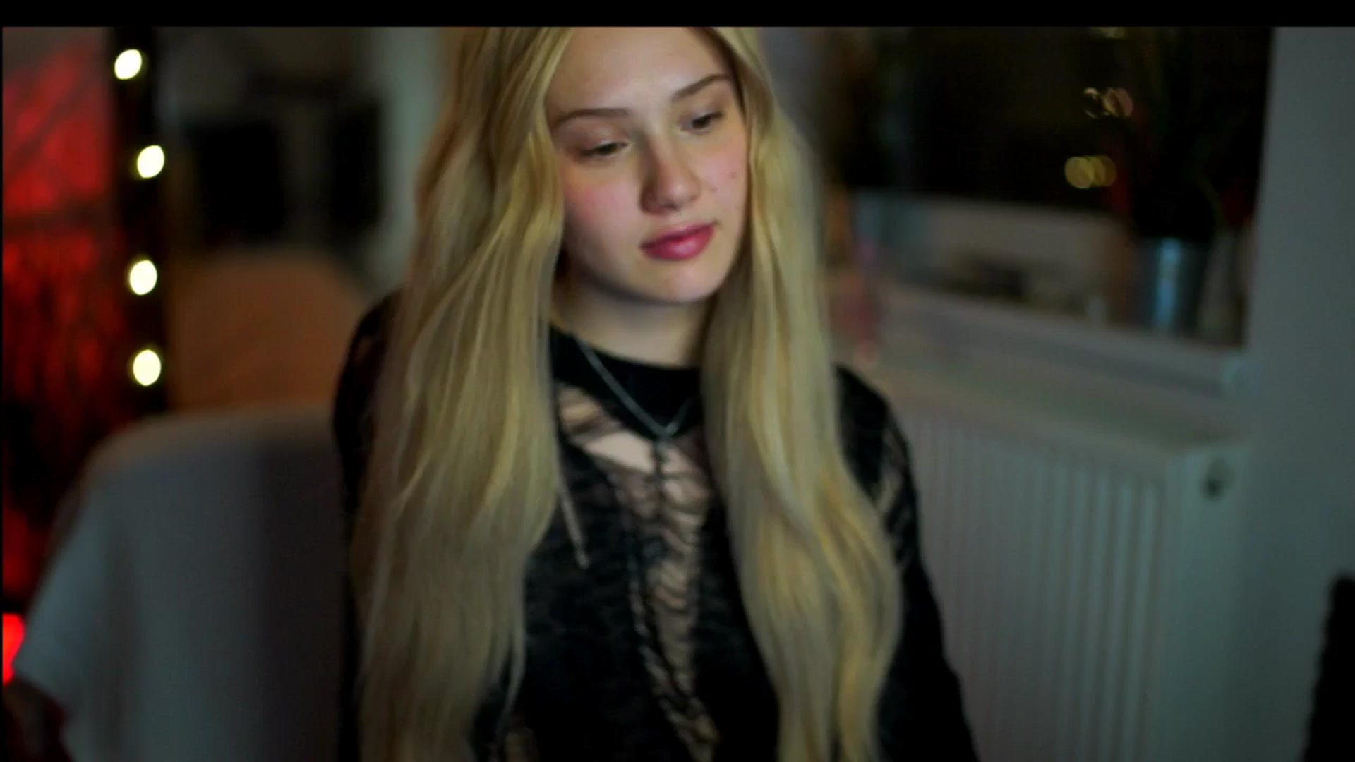 Gallery image thumbnail from Uwu_nika18's myfreecams stream on, 03/28/2026, 19:38 image 15 of 20