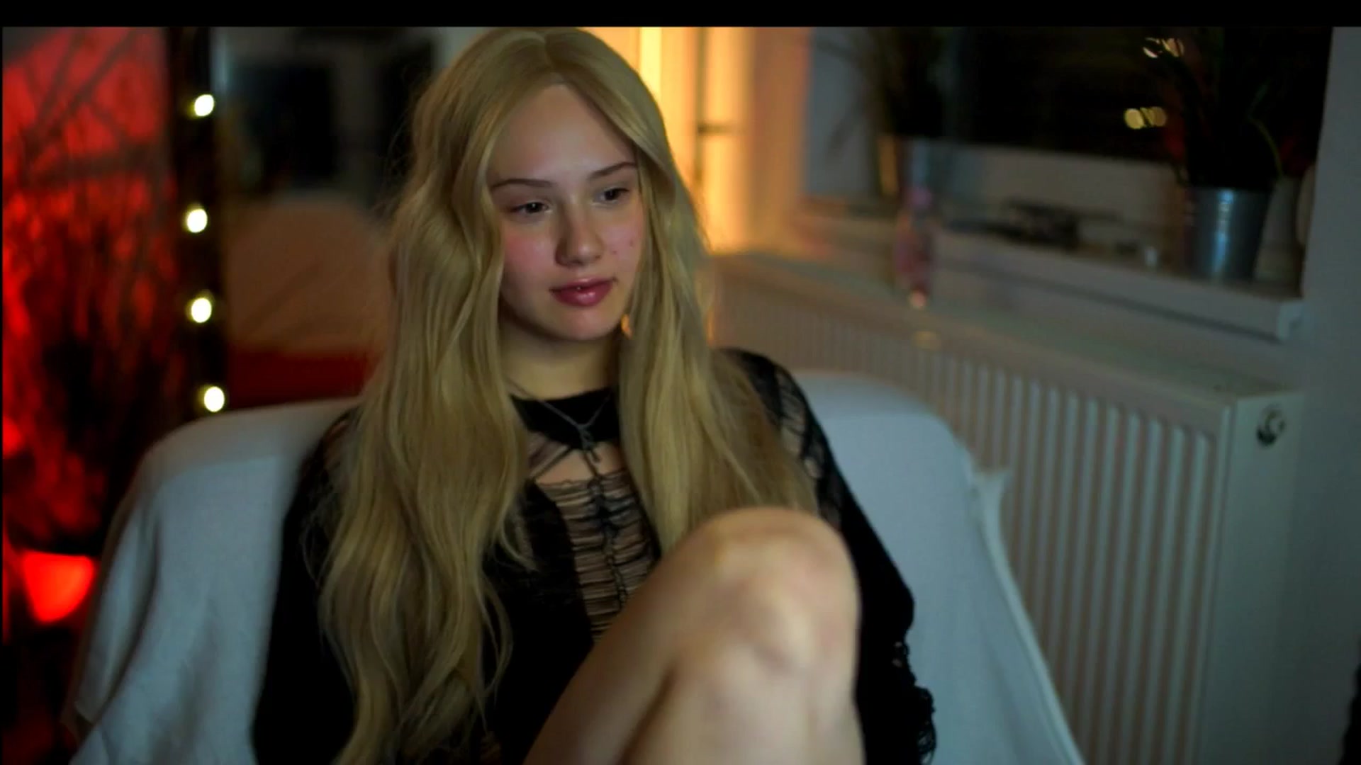 Gallery image thumbnail from Uwu_nika18's myfreecams stream on, 03/28/2026, 20:41 image 6 of 20