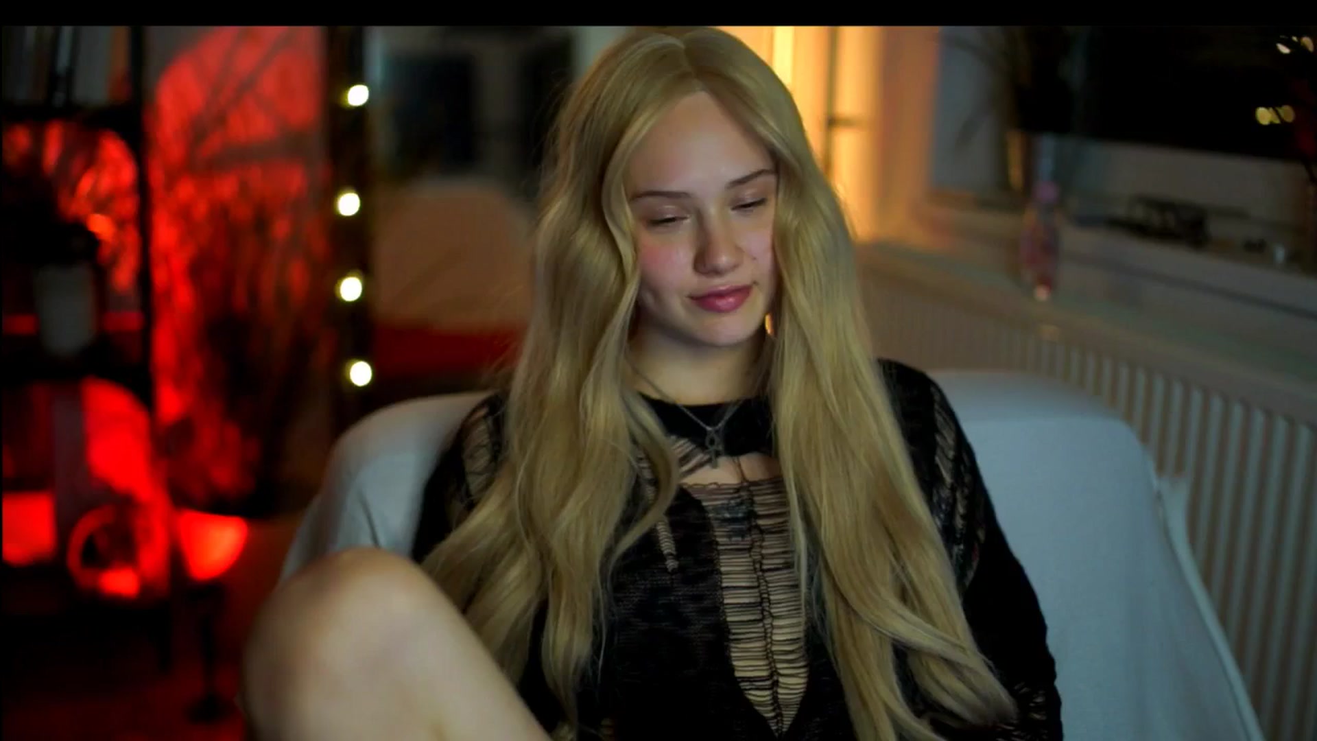 Gallery image thumbnail from Uwu_nika18's myfreecams stream on, 03/28/2026, 20:41 image 18 of 20