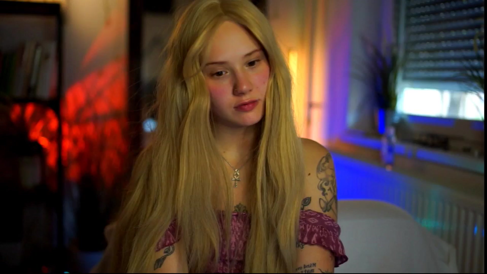 Gallery image thumbnail from Uwu_nika18's myfreecams stream on, 04/01/2026, 09:03 image 13 of 20