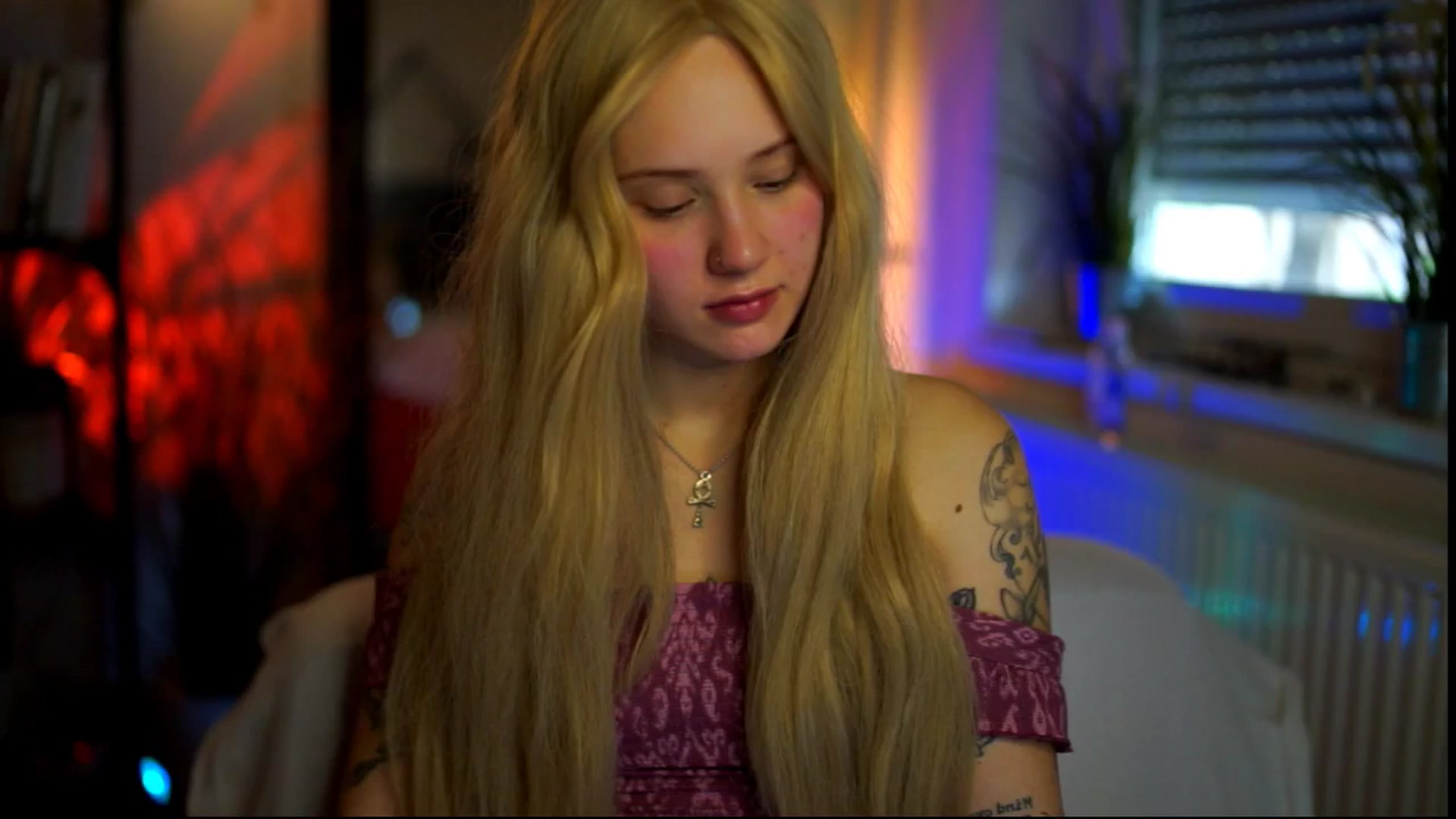 Gallery image thumbnail from Uwu_nika18's myfreecams stream on, 04/01/2026, 09:03 image 10 of 20