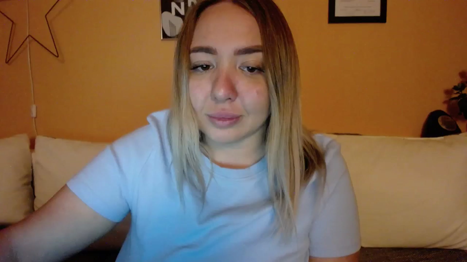 Gallery image thumbnail from VCutiexx's myfreecams stream on, 11/21/2023, 17:16 image 20 of 20