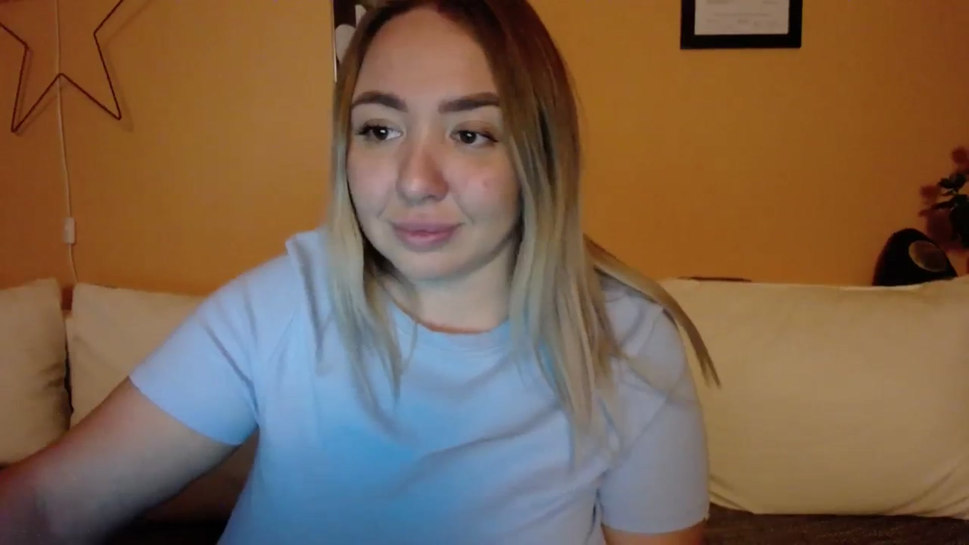 Gallery image thumbnail from VCutiexx's myfreecams stream on, 11/21/2023, 17:16 image 9 of 20