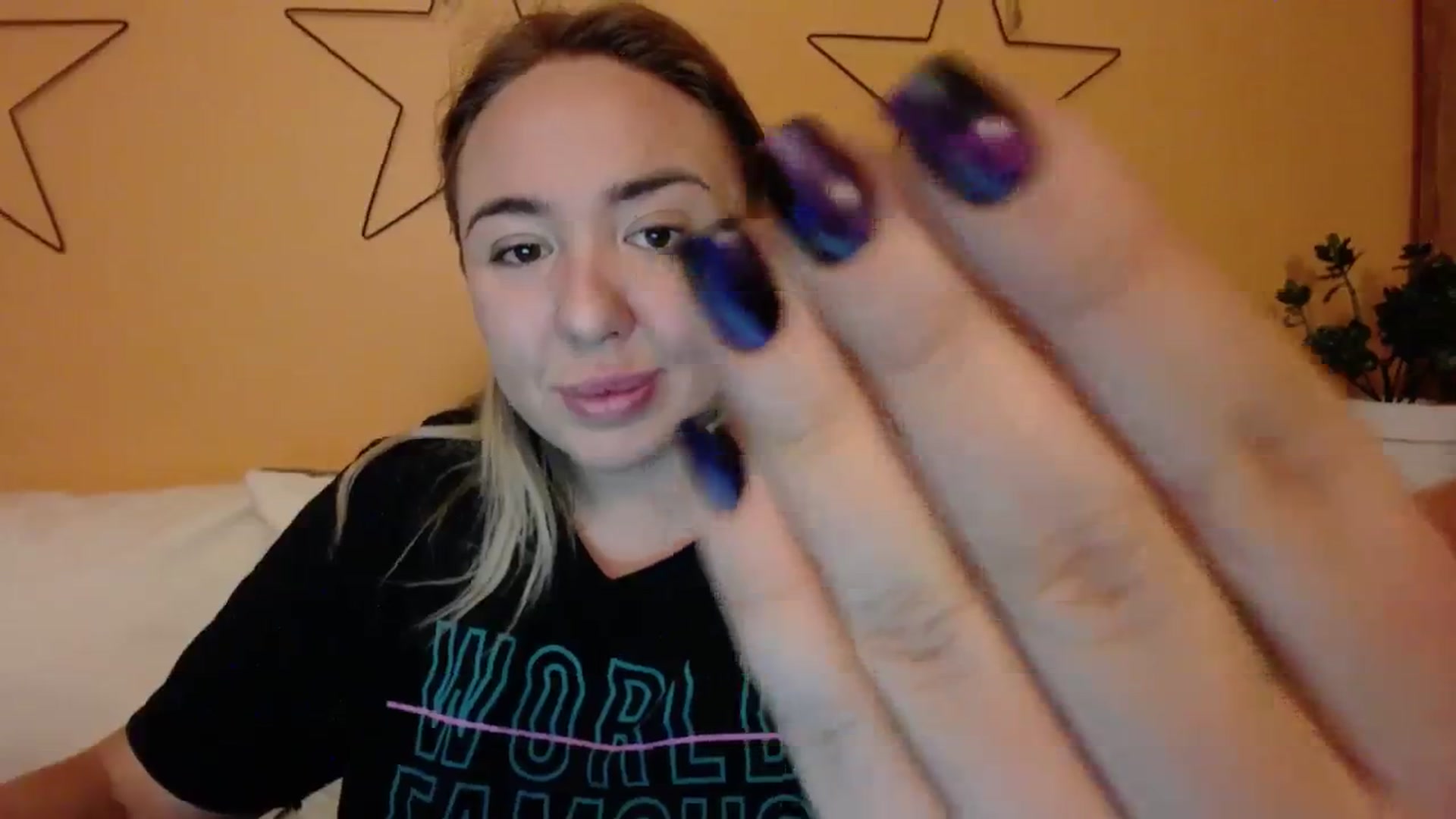 Gallery image thumbnail from VCutiexx's myfreecams stream on, 12/03/2023, 14:40 image 19 of 20