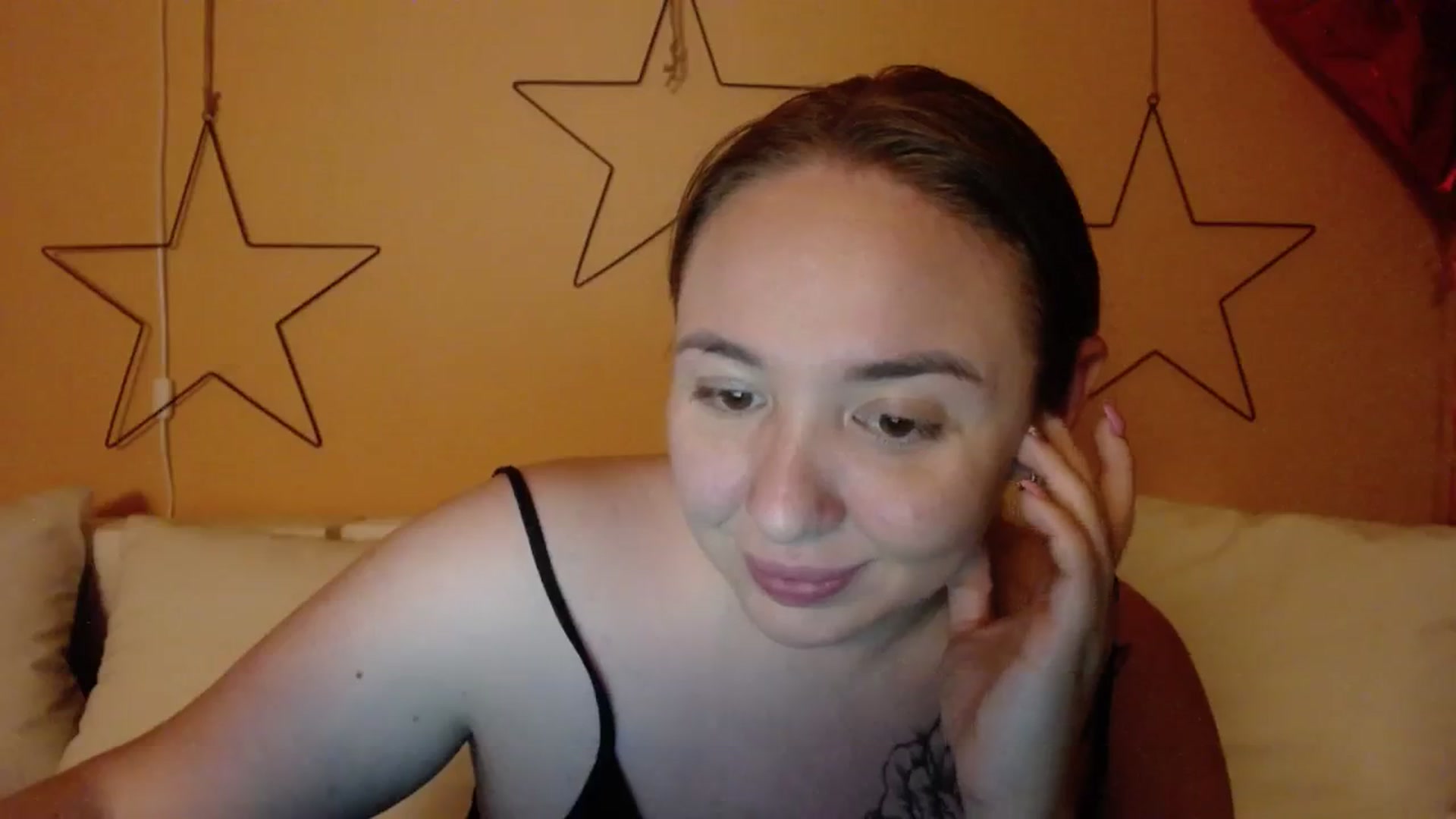 Gallery image thumbnail from VCutiexx's myfreecams stream on, 02/27/2024, 17:18 image 7 of 20