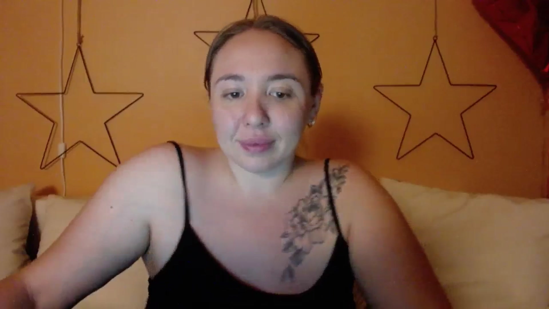 Gallery image thumbnail from VCutiexx's myfreecams stream on, 02/27/2024, 17:18 image 5 of 20