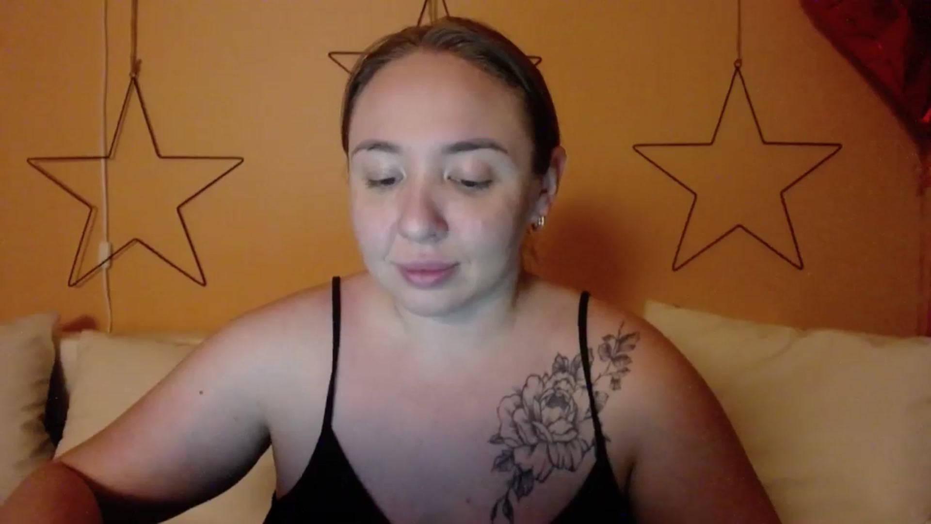 Gallery image thumbnail from VCutiexx's myfreecams stream on, 02/27/2024, 17:18 image 13 of 20