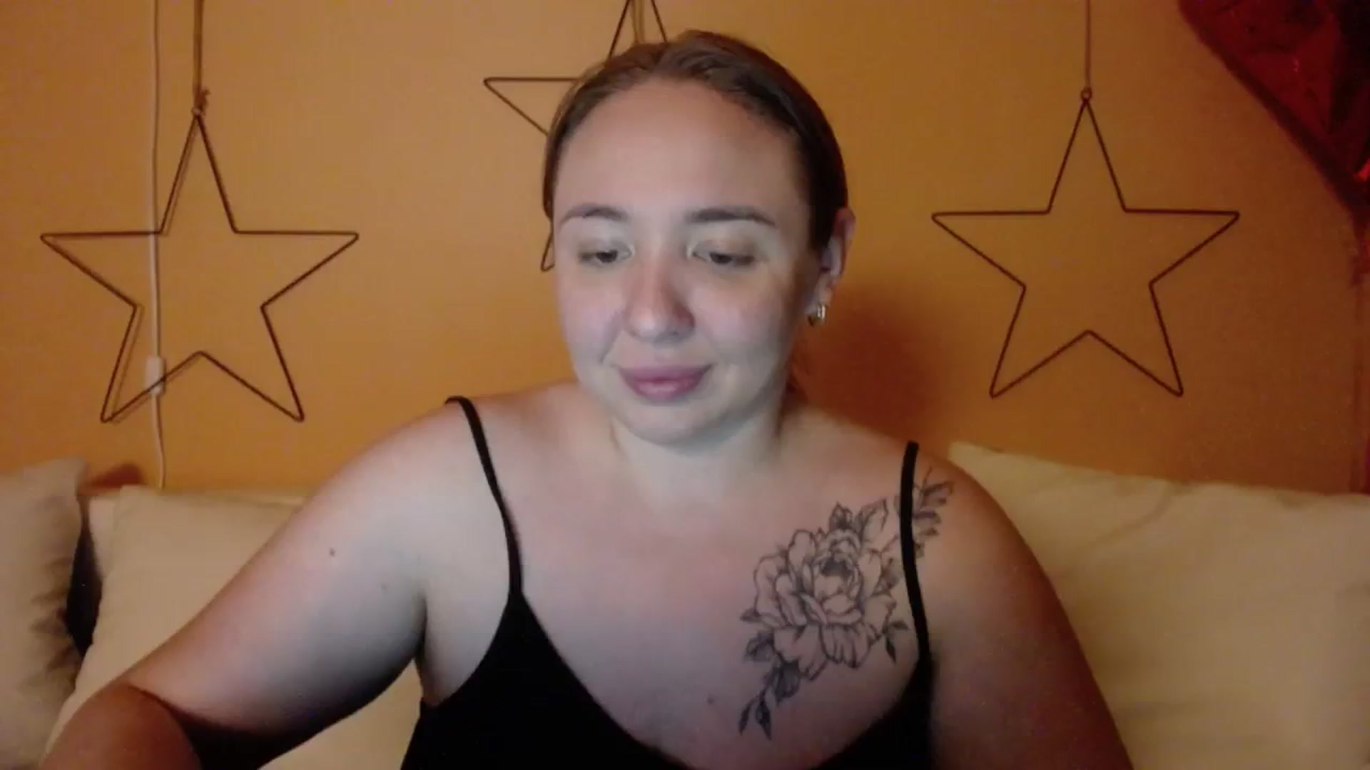 Gallery image thumbnail from VCutiexx's myfreecams stream on, 02/27/2024, 17:18 image 6 of 20