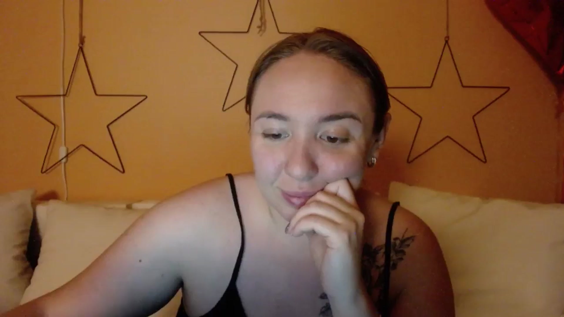 Gallery image thumbnail from VCutiexx's myfreecams stream on, 02/27/2024, 17:18 image 12 of 20