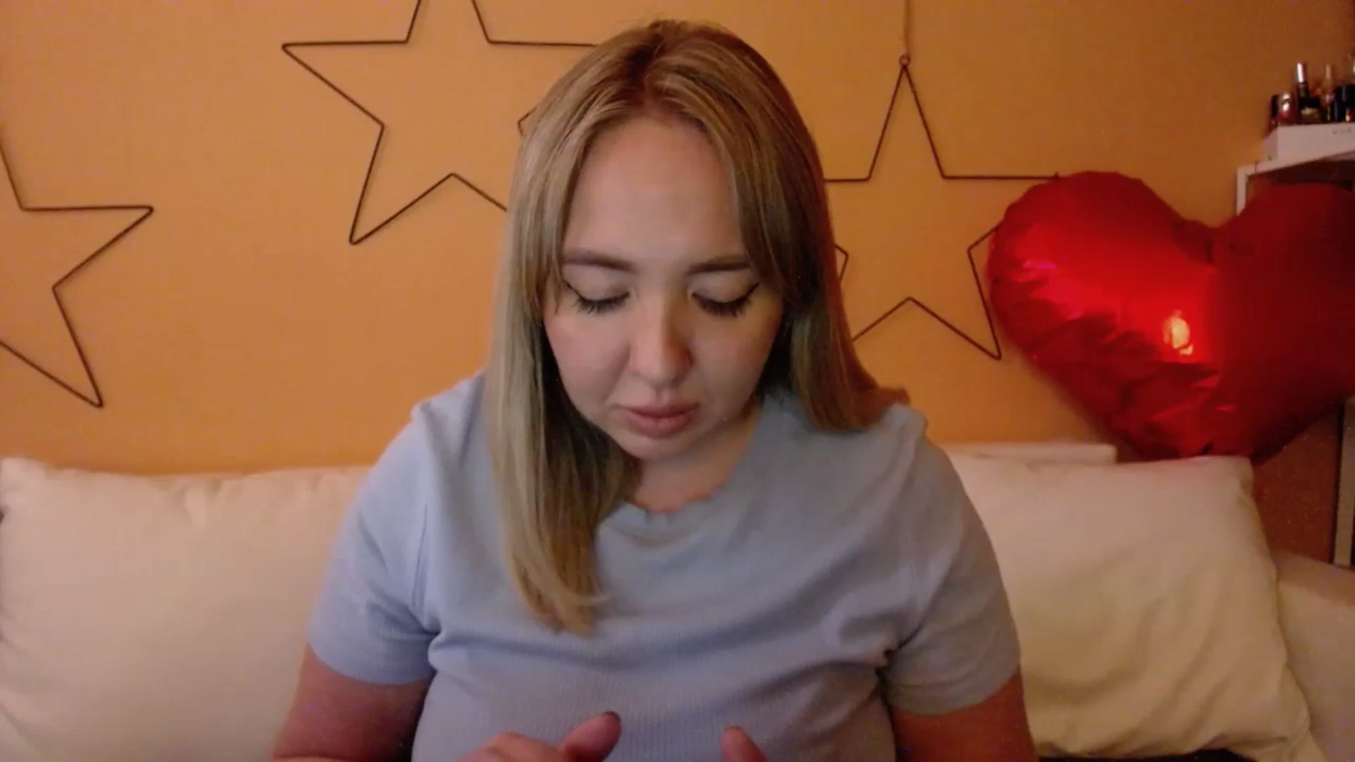 Gallery image thumbnail from VCutiexx's myfreecams stream on, 03/18/2024, 13:58 image 6 of 20