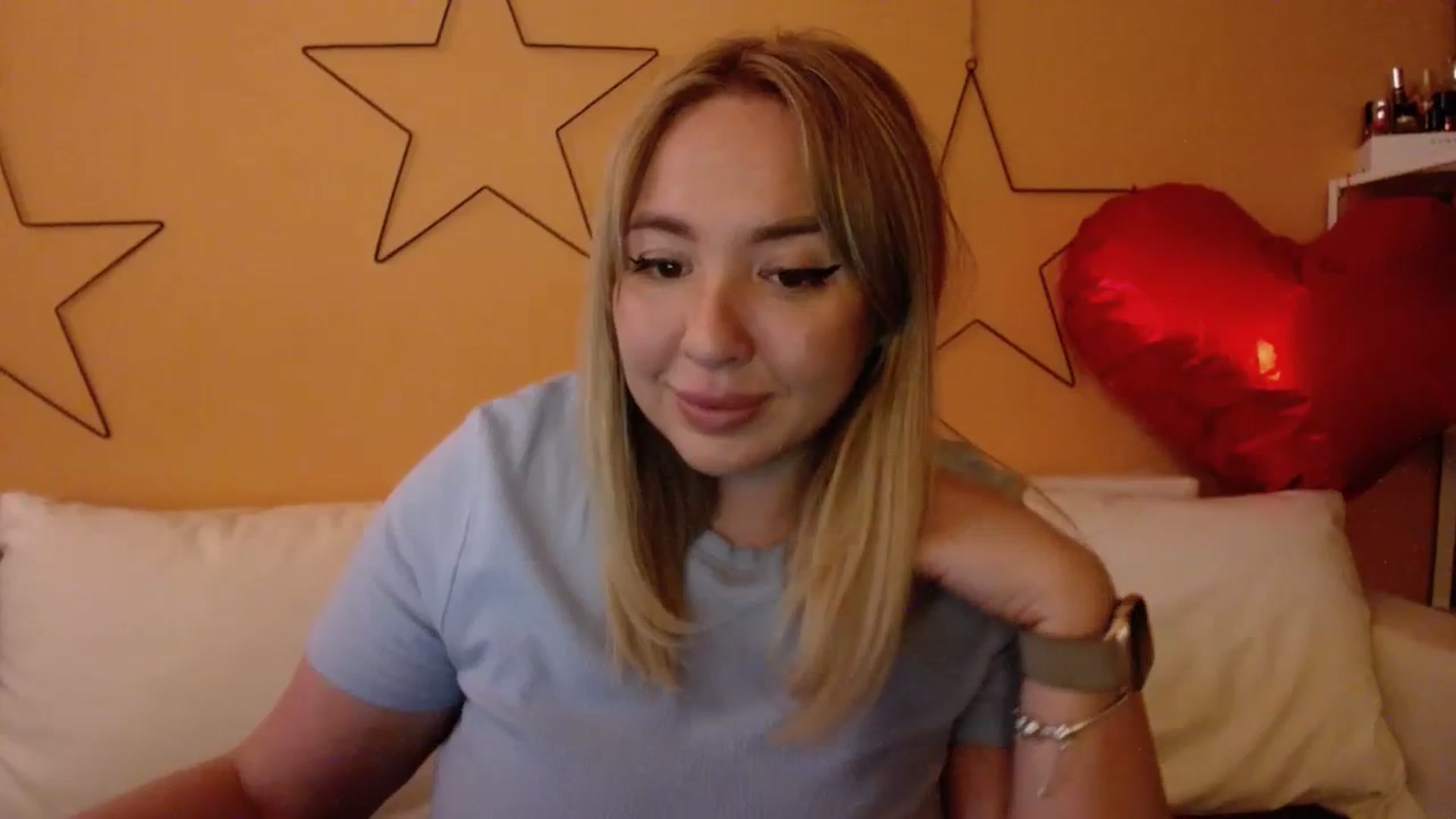 Gallery image thumbnail from VCutiexx's myfreecams stream on, 03/18/2024, 13:58 image 3 of 20