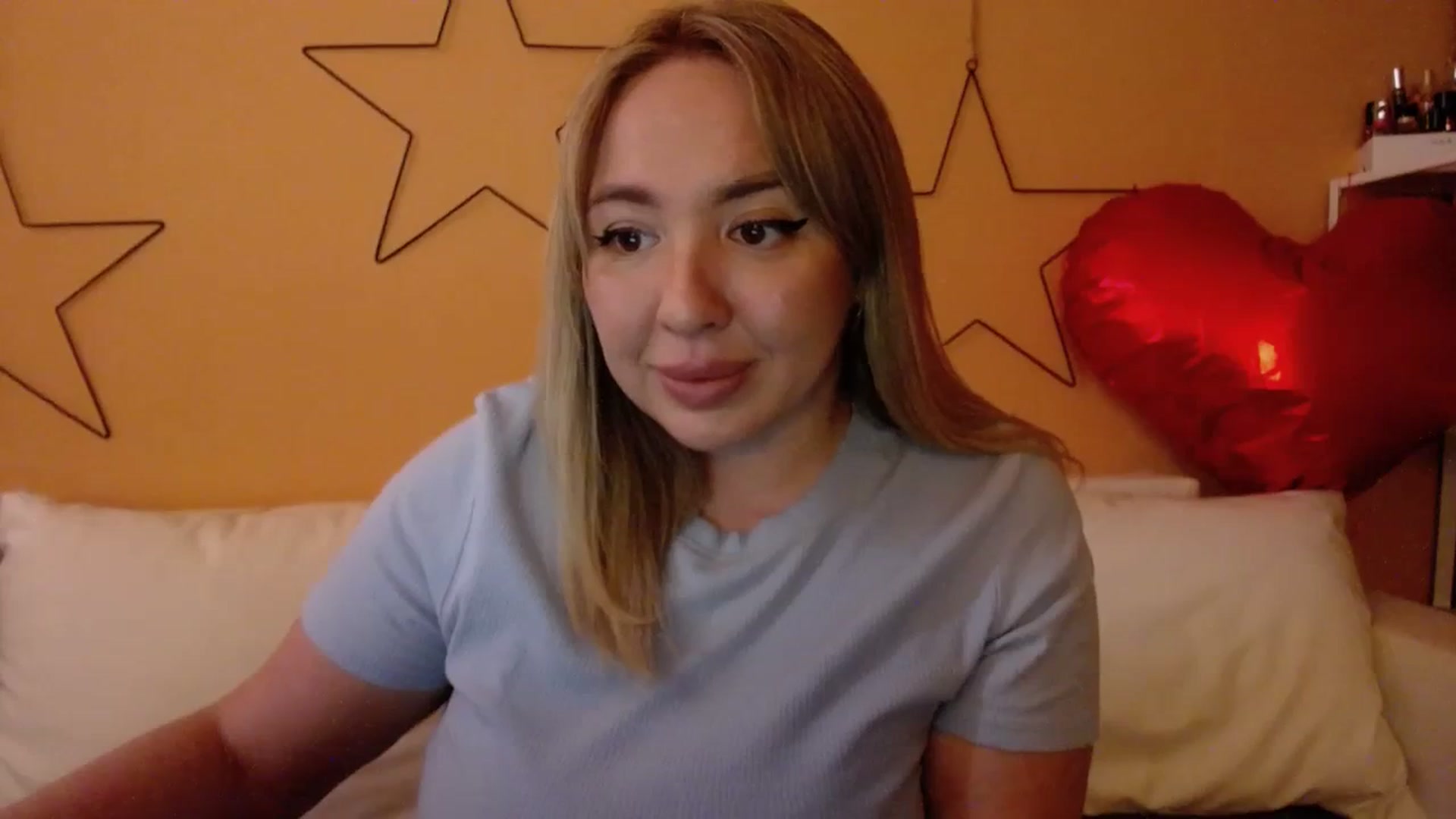 Gallery image thumbnail from VCutiexx's myfreecams stream on, 03/18/2024, 13:58 image 4 of 20
