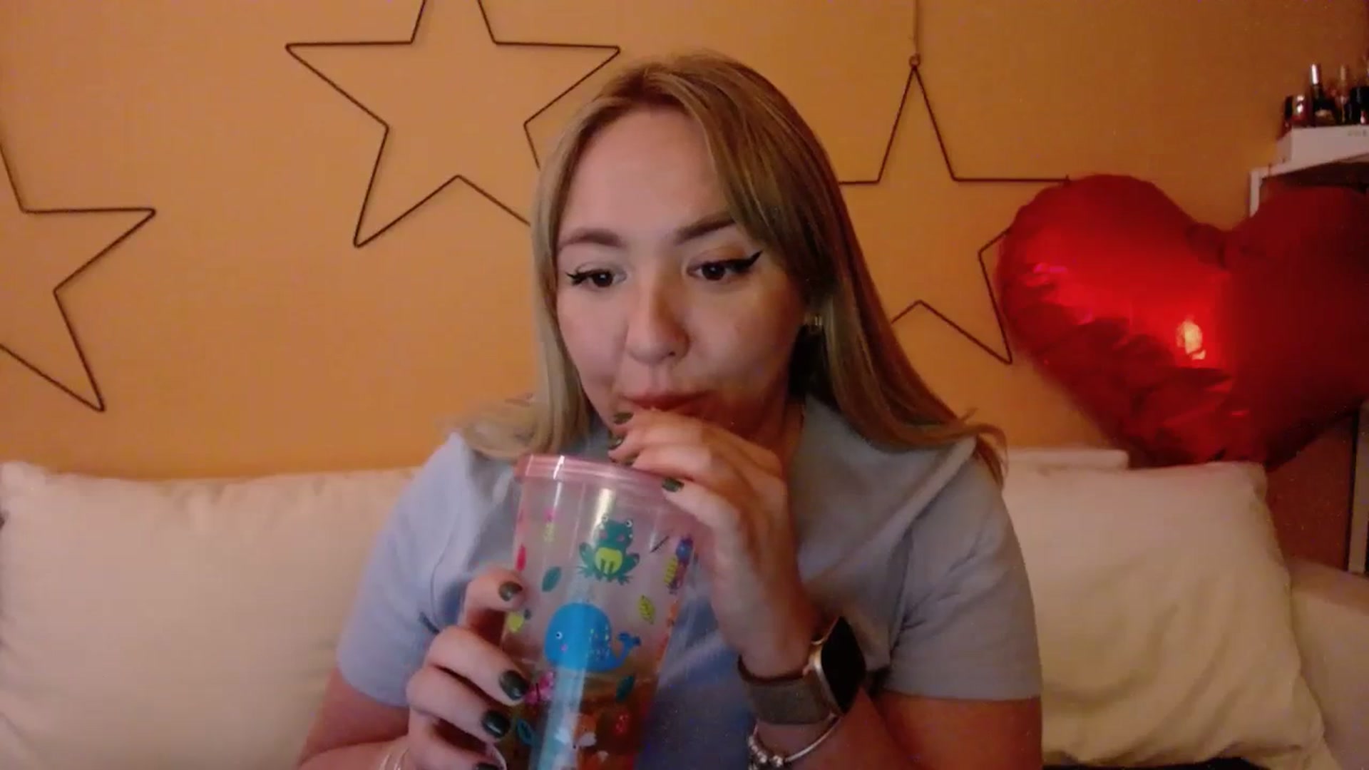 Gallery image thumbnail from VCutiexx's myfreecams stream on, 03/18/2024, 13:58 image 10 of 20