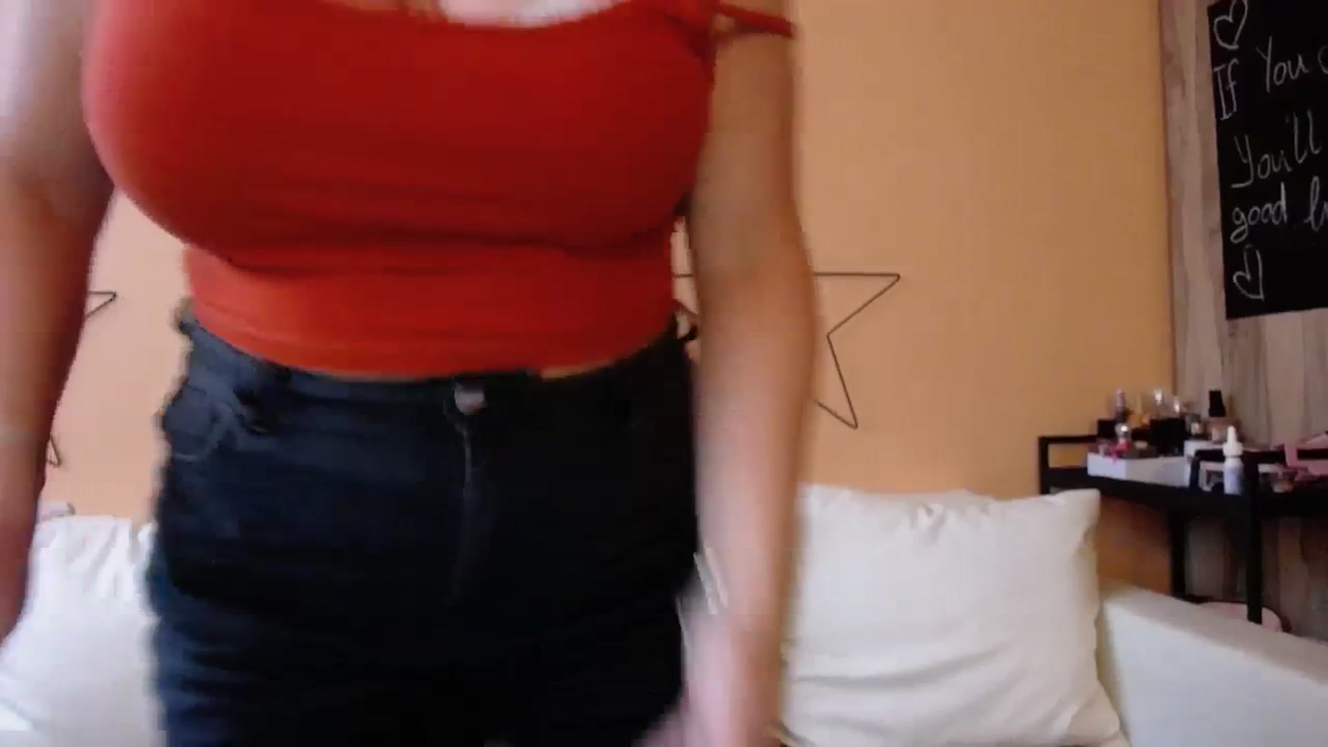 Gallery image thumbnail from VCutiexx's myfreecams stream on, 03/27/2024, 16:00 image 2 of 20