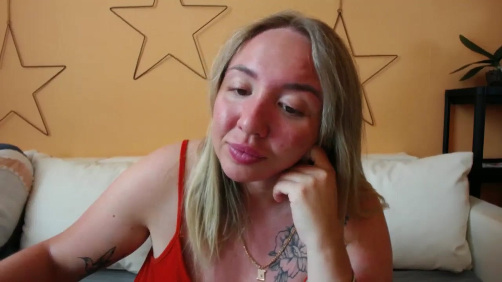 Gallery image thumbnail from VCutiexx's myfreecams stream on, 05/26/2024, 13:01 image 5 of 20
