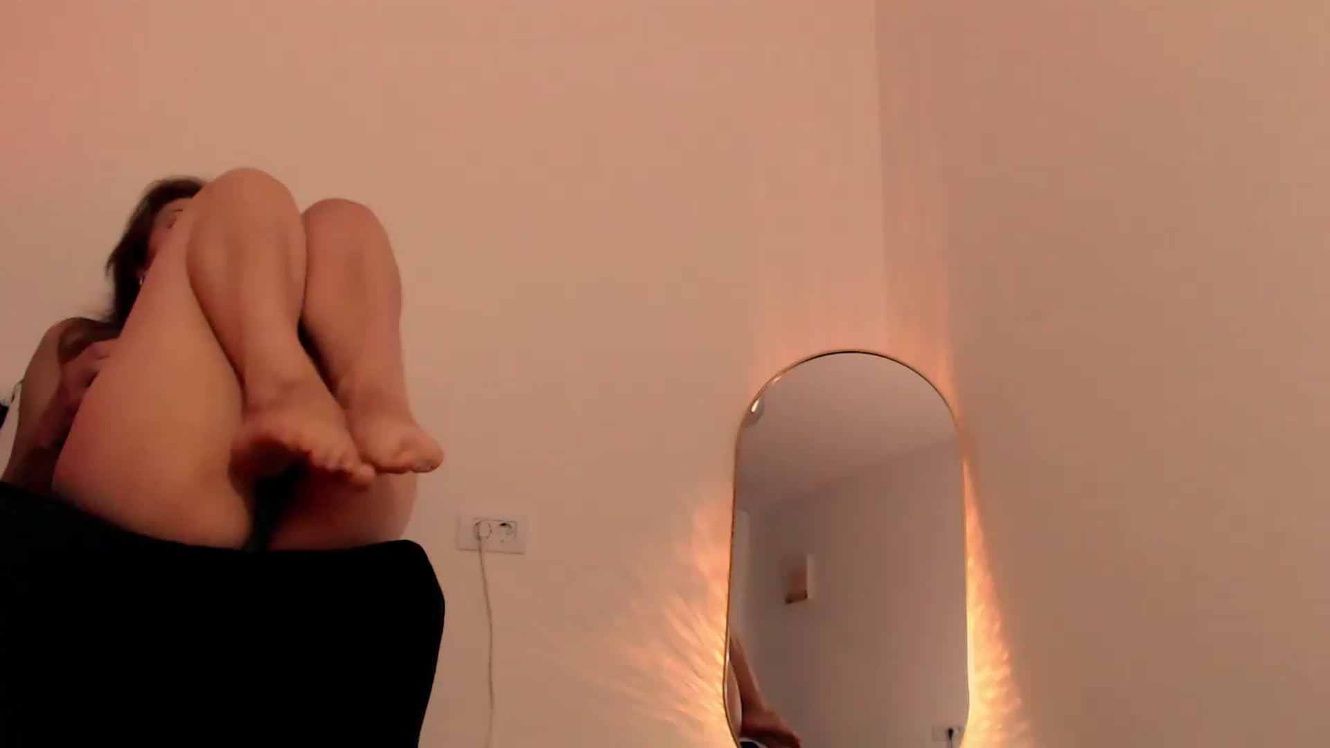 Gallery image thumbnail from VIKTORIAMYLUV's myfreecams stream on, 11/17/2022, 06:24 image 11 of 20
