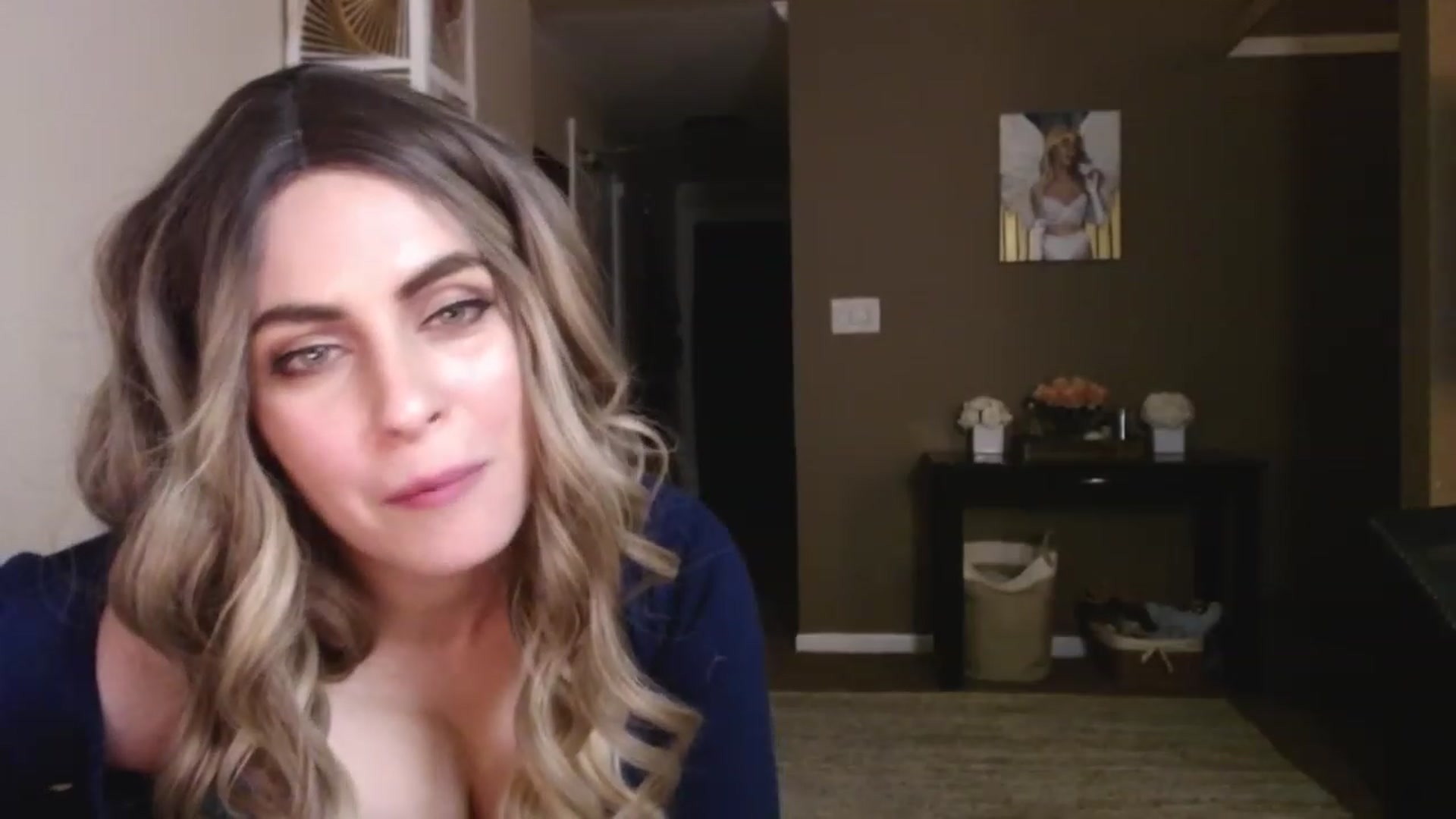 Gallery image thumbnail from VIX_SPY's myfreecams stream on, 11/20/2022, 04:28 image 19 of 20