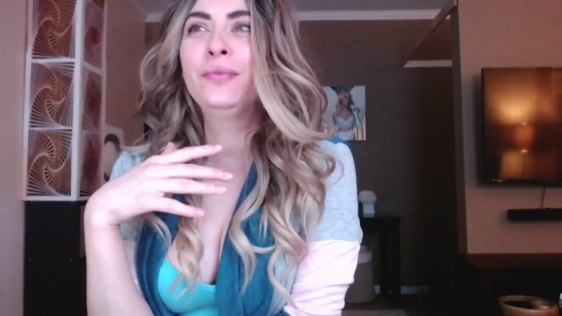 Gallery image thumbnail from VIX_SPY's myfreecams stream on, 12/06/2022, 22:10 image 3 of 20