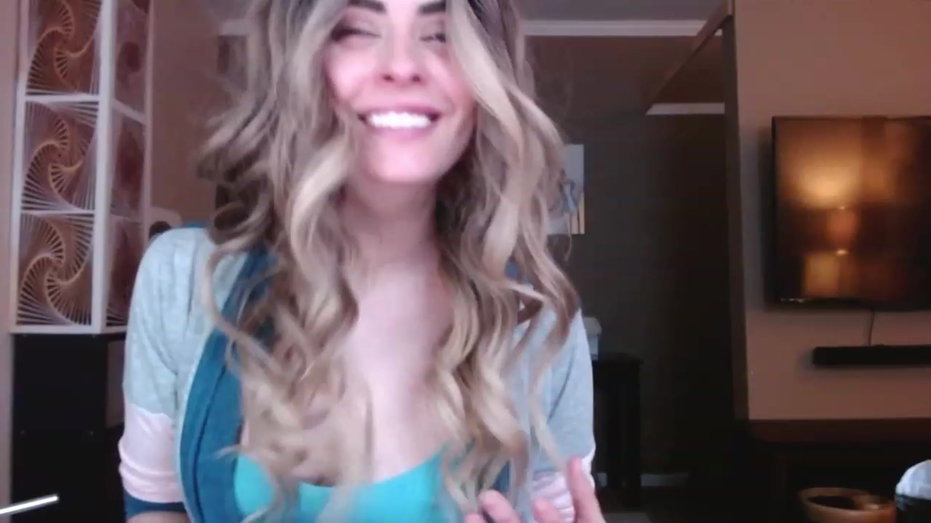 Gallery image thumbnail from VIX_SPY's myfreecams stream on, 12/06/2022, 22:10 image 4 of 20