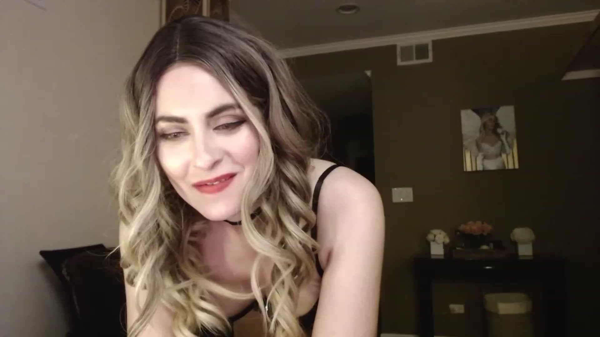 Gallery image thumbnail from VIX_SPY's myfreecams stream on, 12/07/2022, 07:48 image 20 of 20