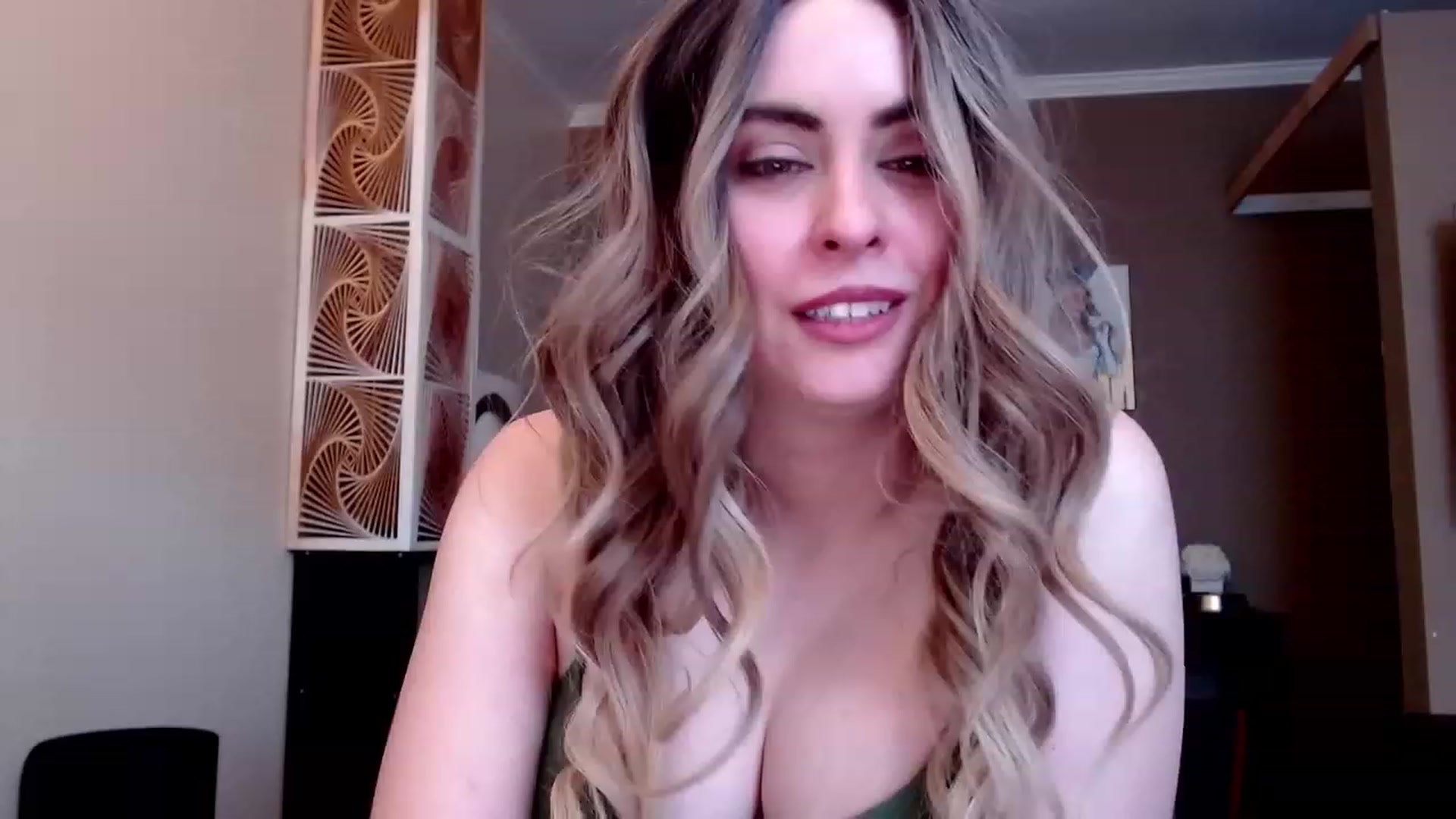 Gallery image thumbnail from VIX_SPY's myfreecams stream on, 01/15/2023, 21:17 image 12 of 20