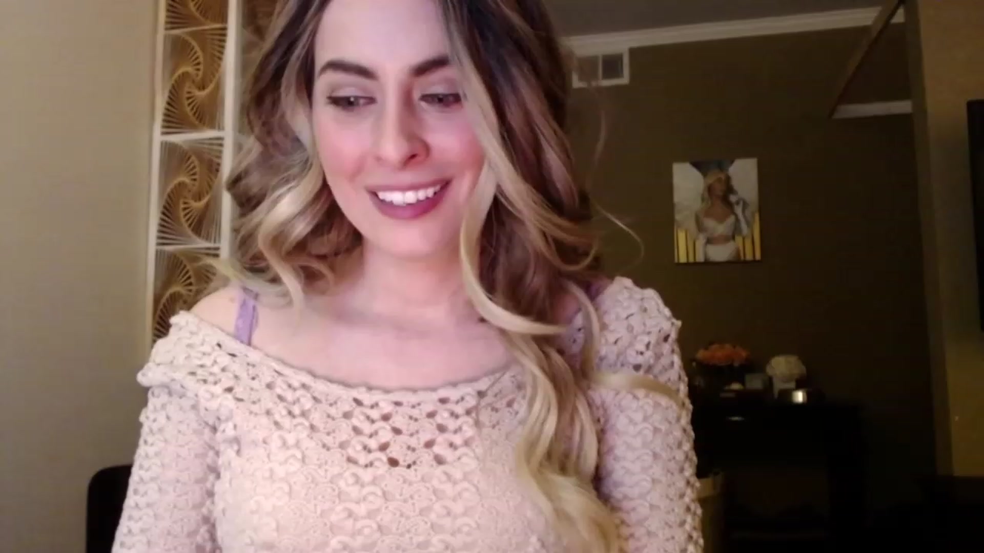 Gallery image thumbnail from VIX_SPY's myfreecams stream on, 03/09/2023, 04:01 image 11 of 20