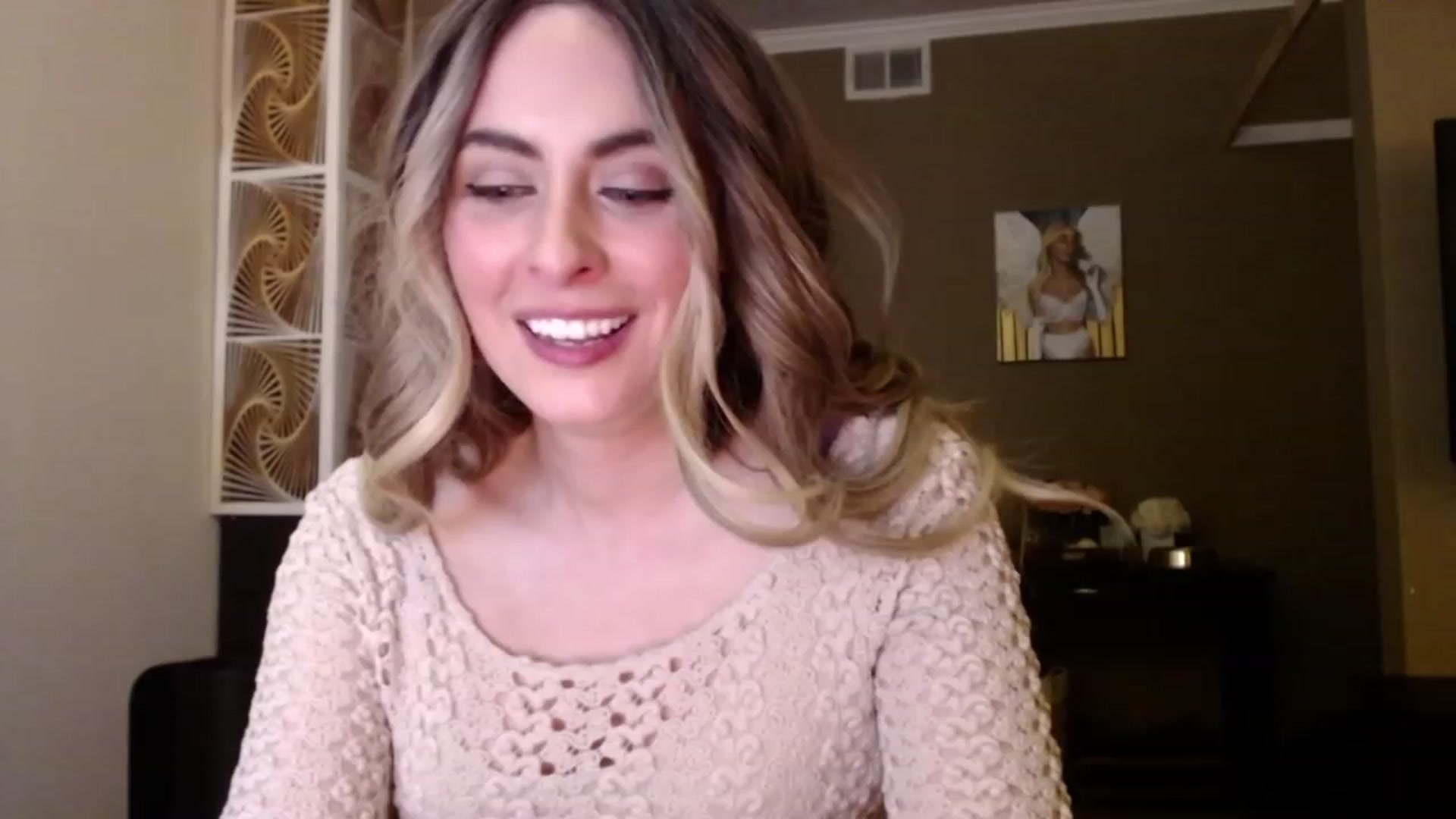 Gallery image thumbnail from VIX_SPY's myfreecams stream on, 03/09/2023, 04:01 image 10 of 20