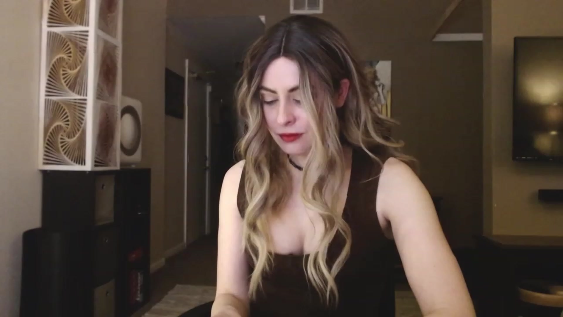 Gallery image thumbnail from VIX_SPY's myfreecams stream on, 03/10/2023, 04:19 image 10 of 20