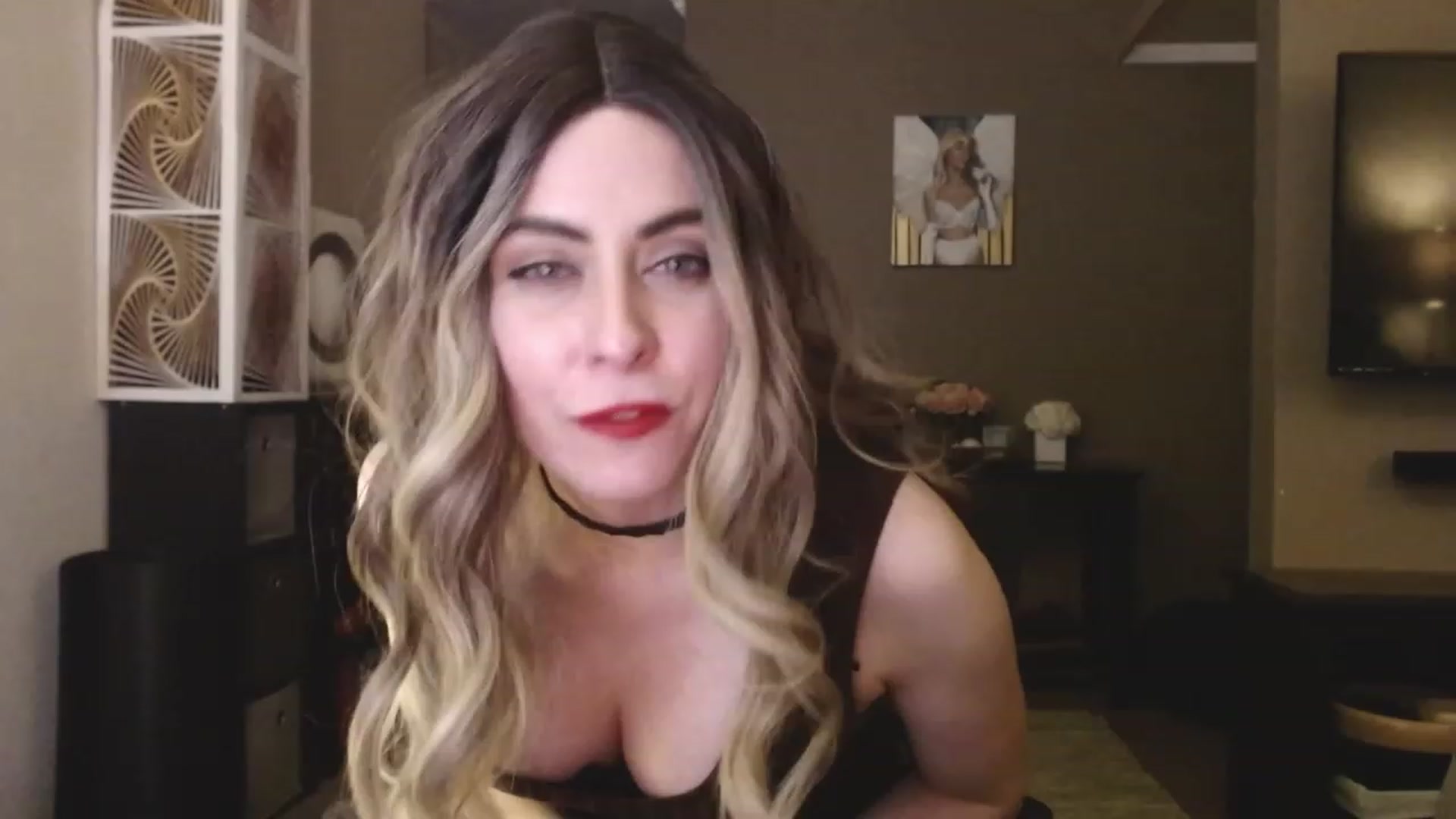 Gallery image thumbnail from VIX_SPY's myfreecams stream on, 03/10/2023, 04:19 image 8 of 20