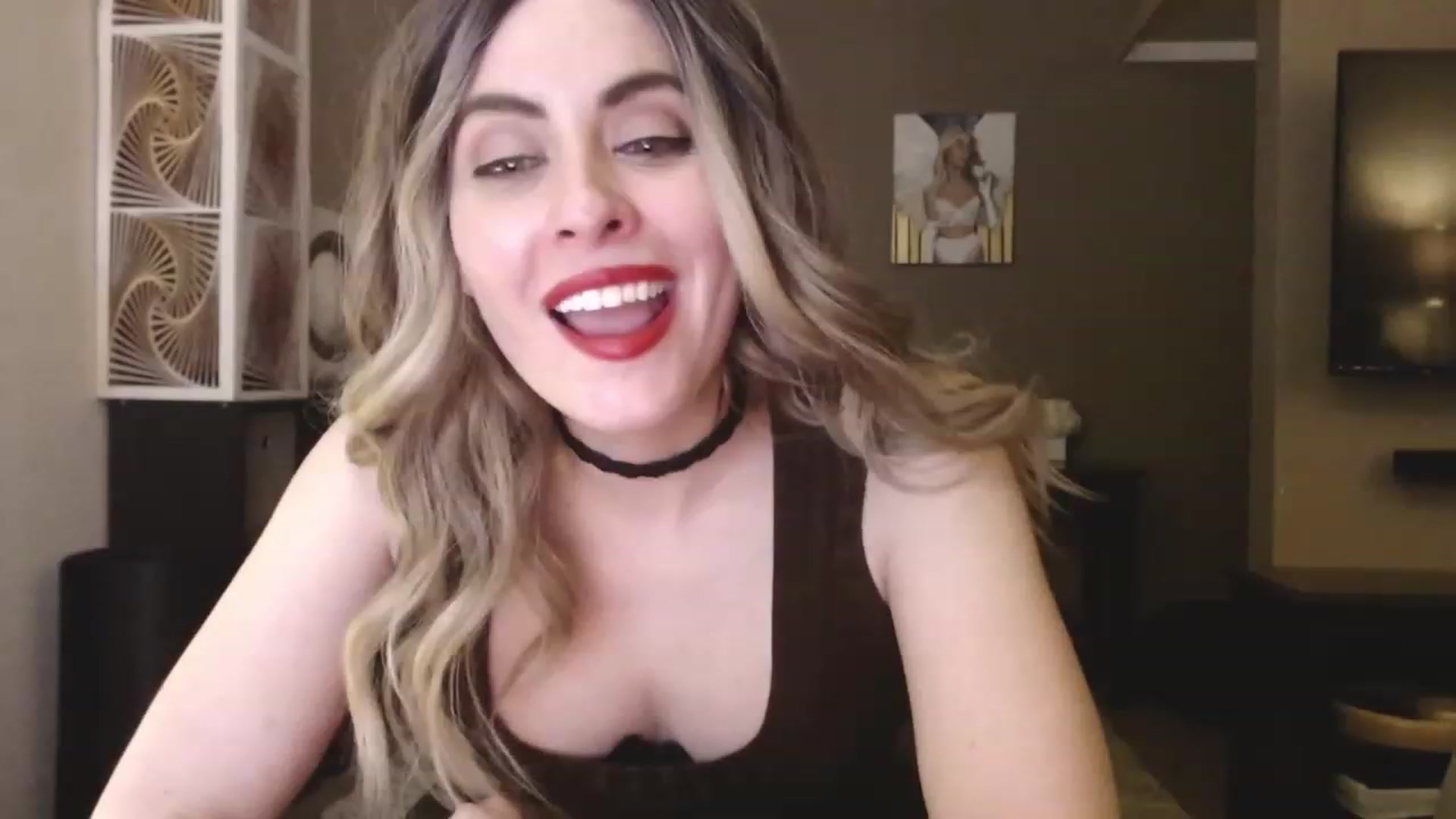 Gallery image thumbnail from VIX_SPY's myfreecams stream on, 03/10/2023, 04:19 image 5 of 20