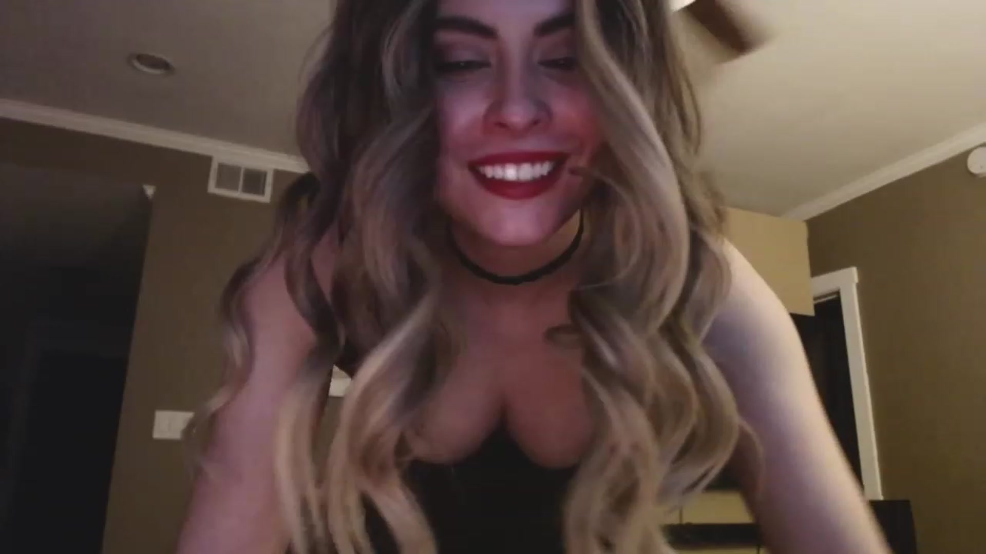 Gallery image thumbnail from VIX_SPY's myfreecams stream on, 03/10/2023, 04:32 image 20 of 20