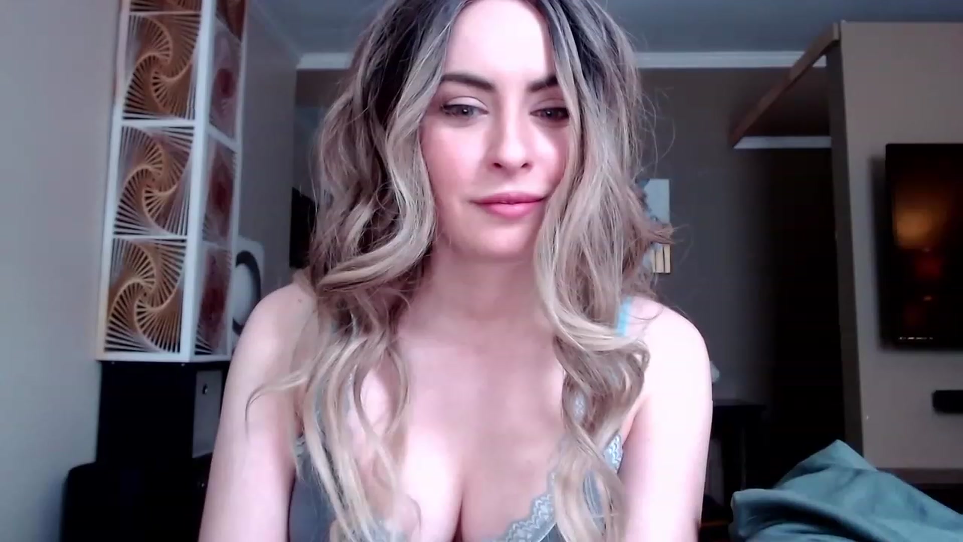 Gallery image thumbnail from VIX_SPY's myfreecams stream on, 03/10/2023, 21:40 image 4 of 20
