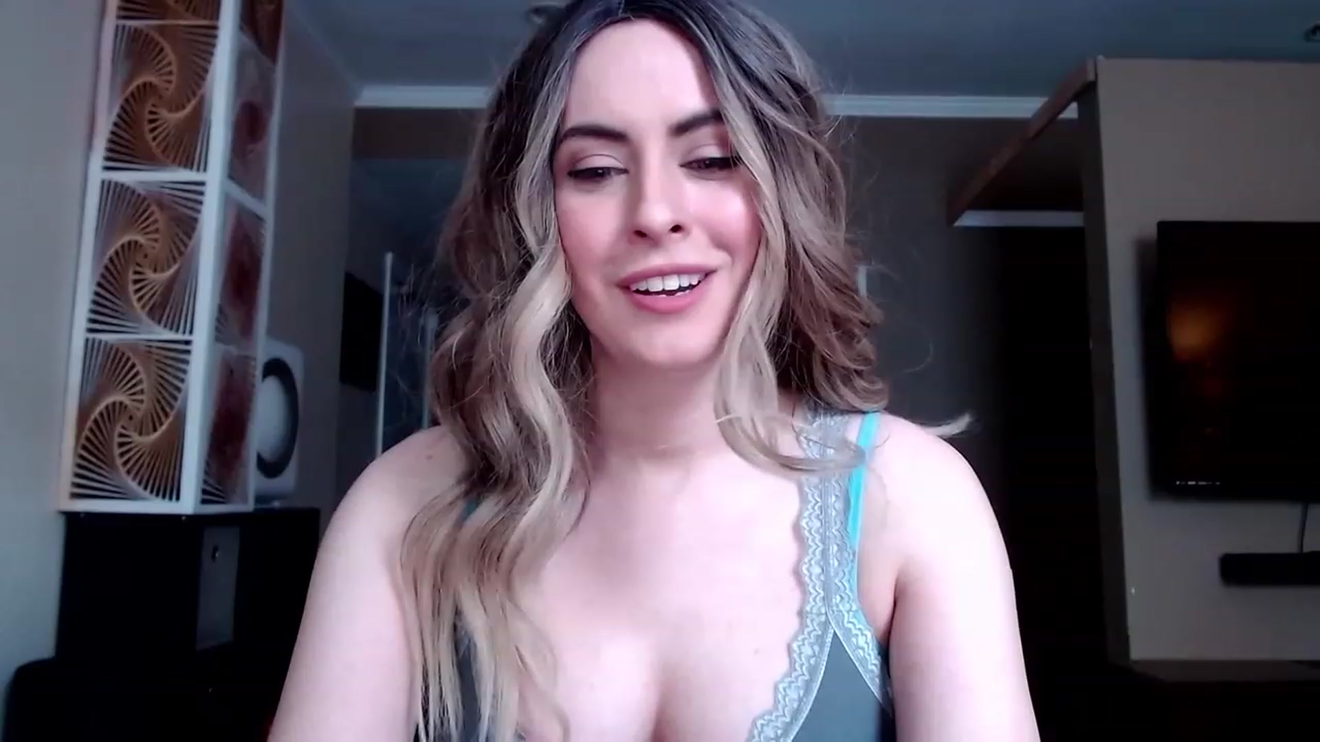 Gallery image thumbnail from VIX_SPY's myfreecams stream on, 03/10/2023, 21:40 image 7 of 20