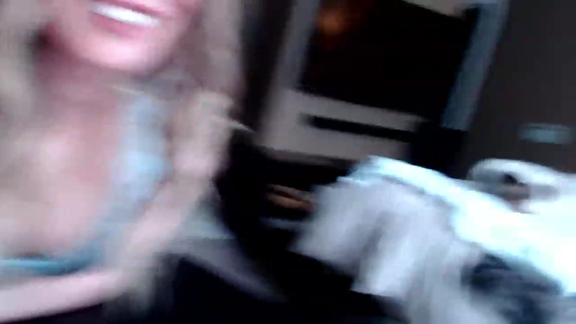 Gallery image thumbnail from VIX_SPY's myfreecams stream on, 03/10/2023, 21:40 image 17 of 20