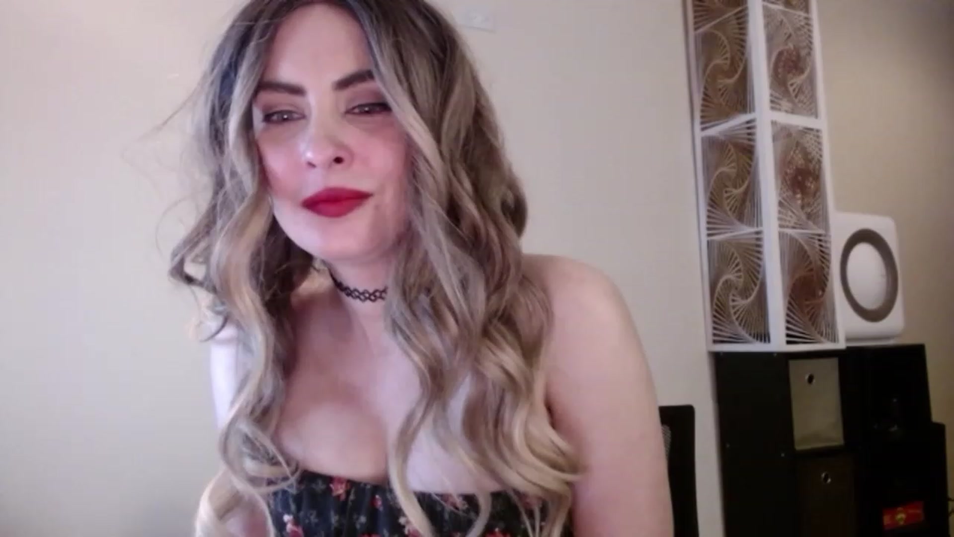Gallery image thumbnail from VIX_SPY's myfreecams stream on, 04/12/2023, 05:20 image 3 of 20