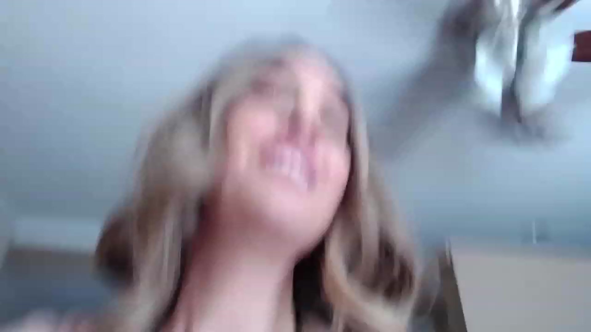 Gallery image thumbnail from VIX_SPY's myfreecams stream on, 04/13/2023, 19:06 image 15 of 20
