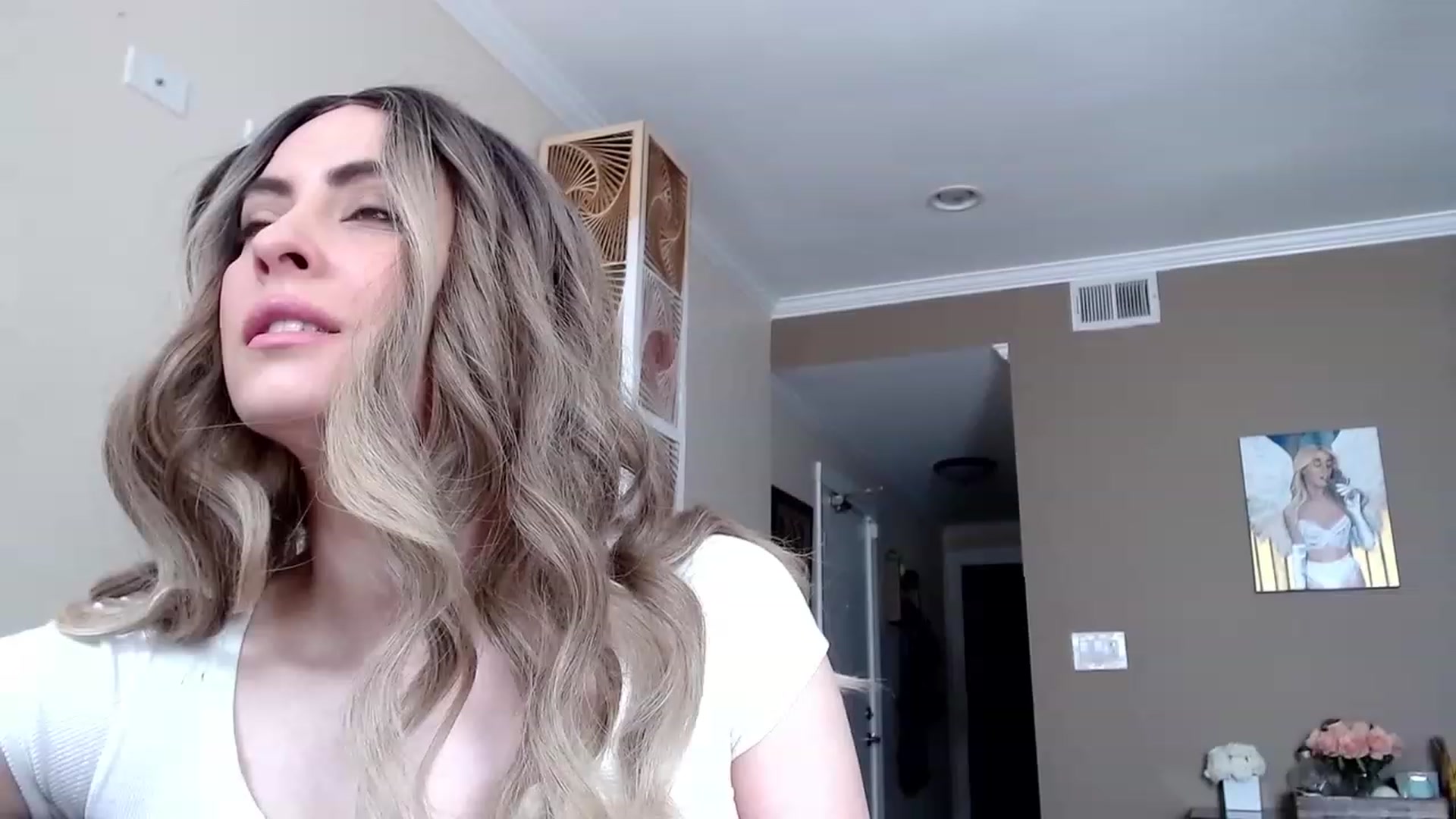 Gallery image thumbnail from VIX_SPY's myfreecams stream on, 04/15/2023, 19:57 image 1 of 20