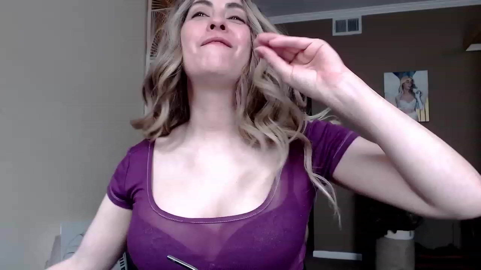 Gallery image thumbnail from VIX_SPY's myfreecams stream on, 04/20/2023, 18:50 image 6 of 20