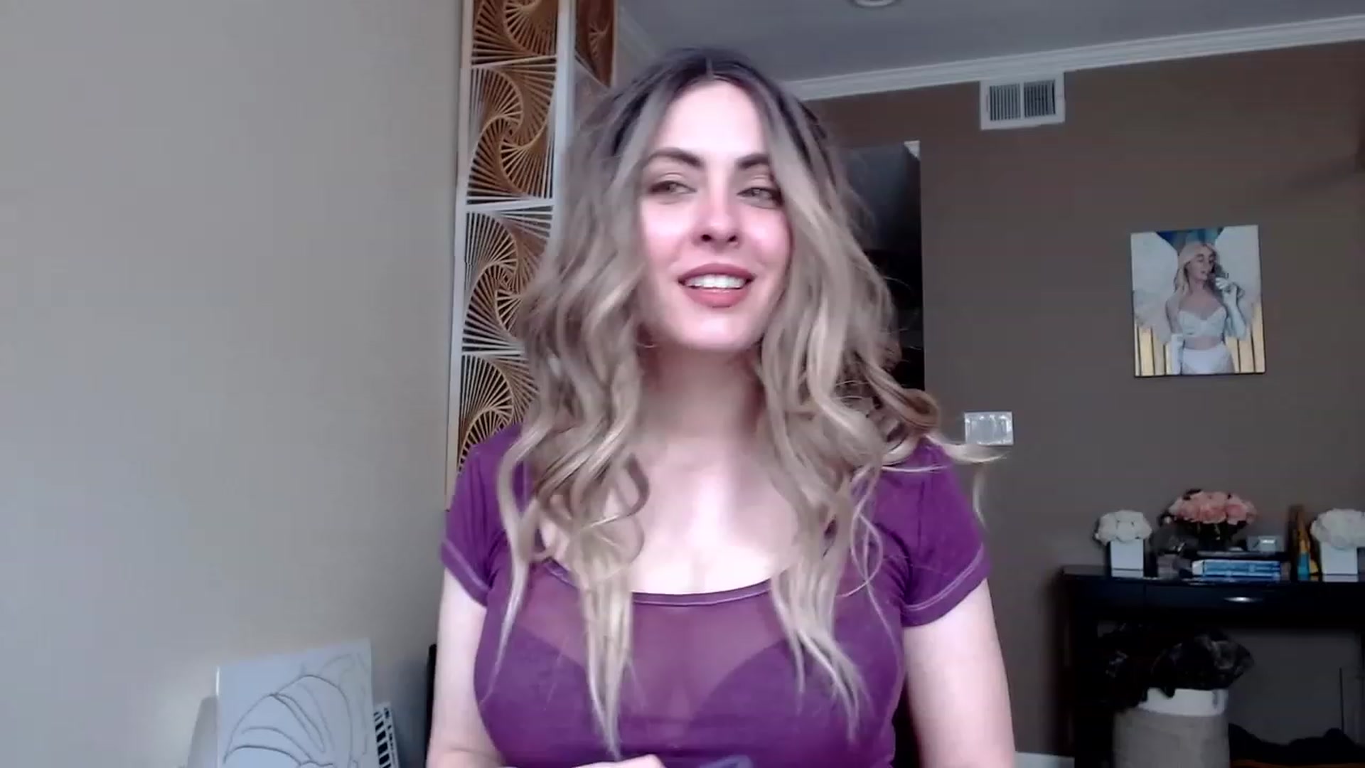 Gallery image thumbnail from VIX_SPY's myfreecams stream on, 04/20/2023, 18:50 image 4 of 20