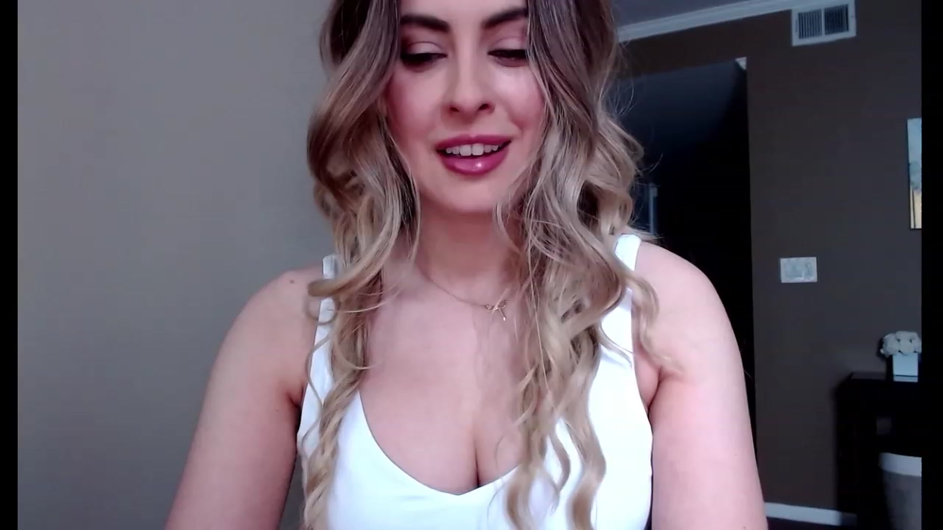 Gallery image thumbnail from VIX_SPY's myfreecams stream on, 06/28/2023, 17:35 image 1 of 20