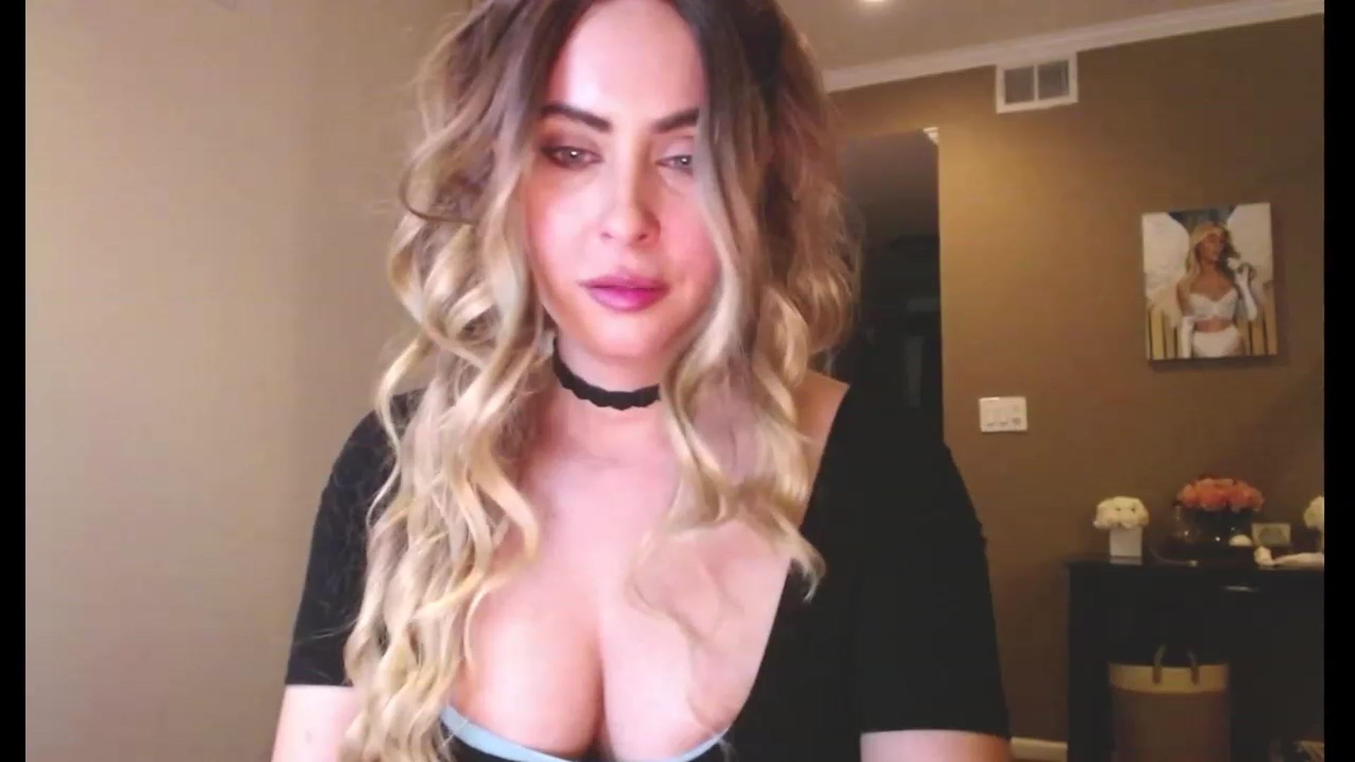 Gallery image thumbnail from VIX_SPY's myfreecams stream on, 07/16/2023, 02:18 image 10 of 20