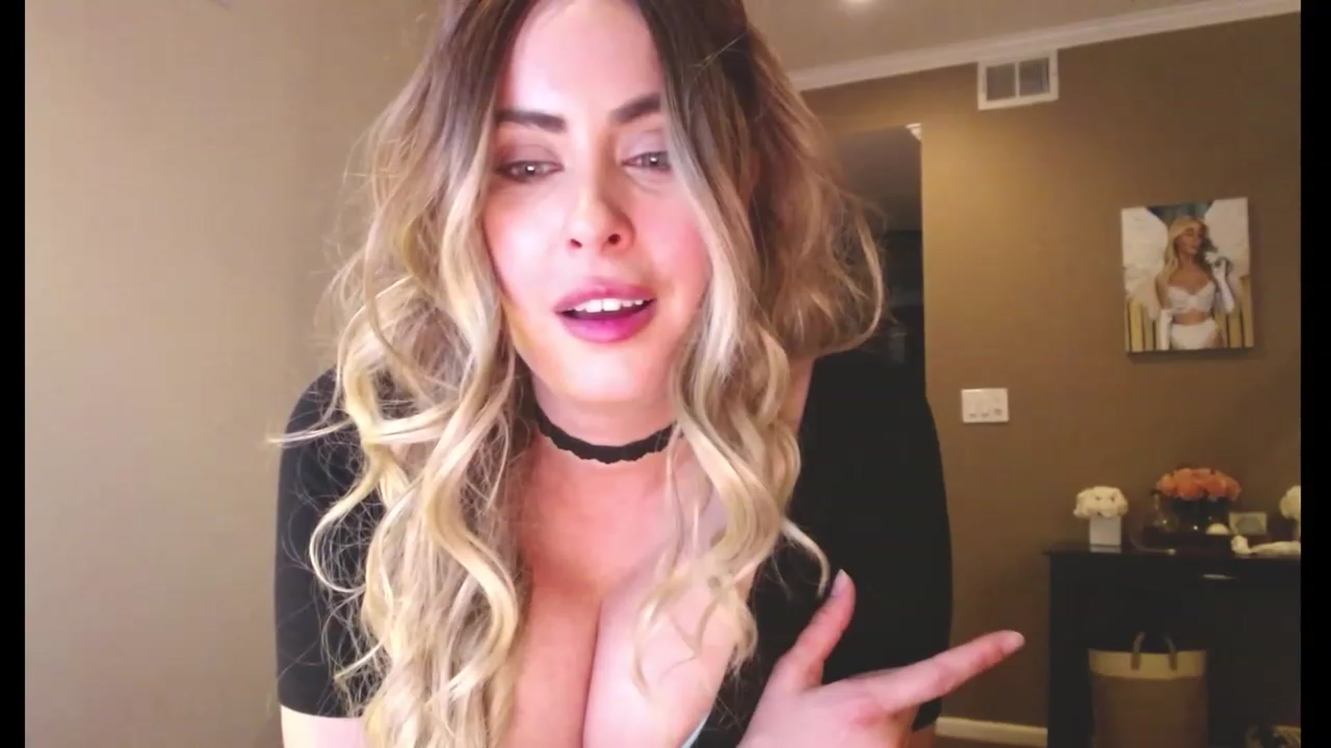 Gallery image thumbnail from VIX_SPY's myfreecams stream on, 07/16/2023, 02:18 image 13 of 20