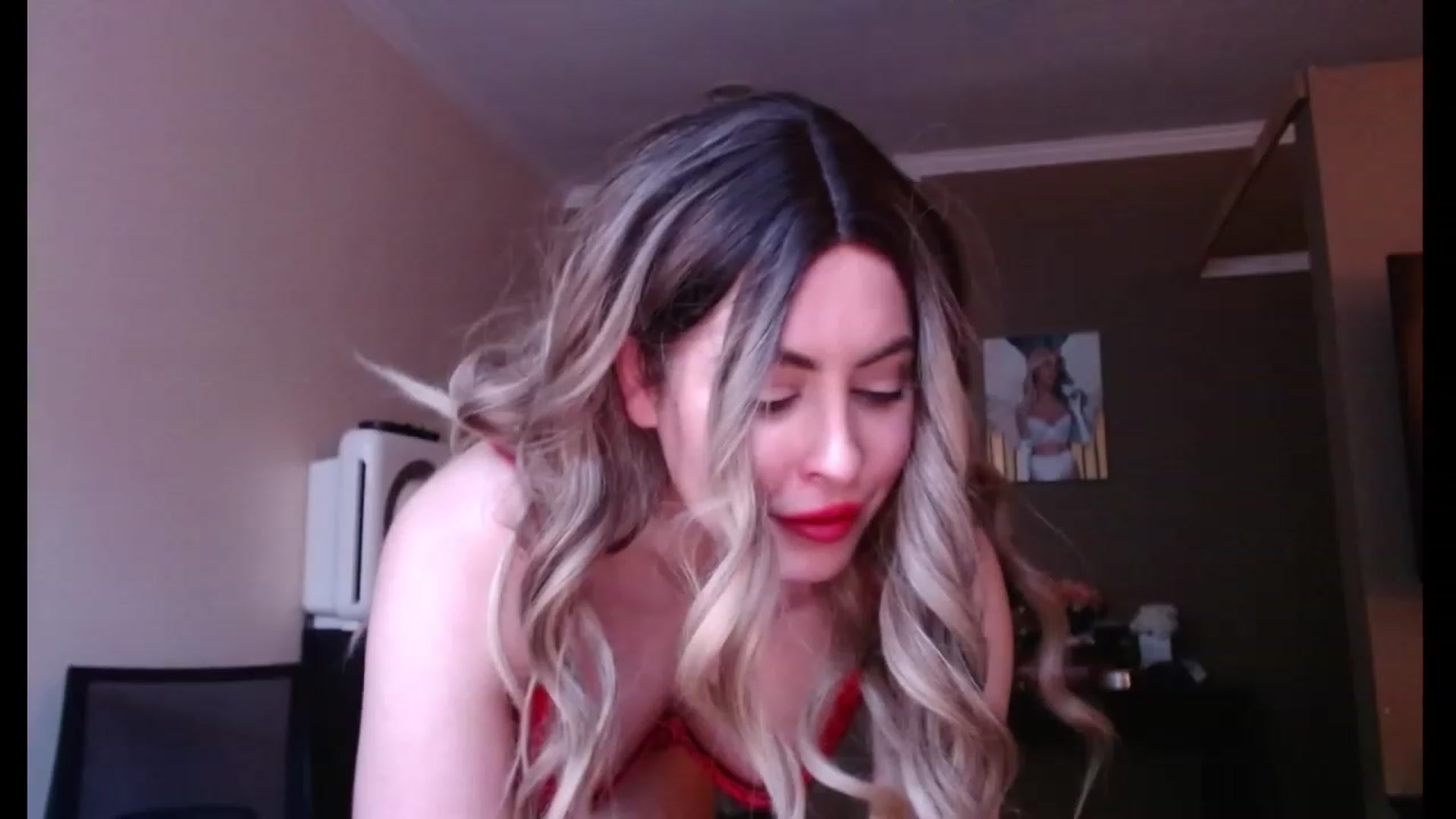 Gallery image thumbnail from VIX_SPY's myfreecams stream on, 09/18/2023, 23:10 image 20 of 20