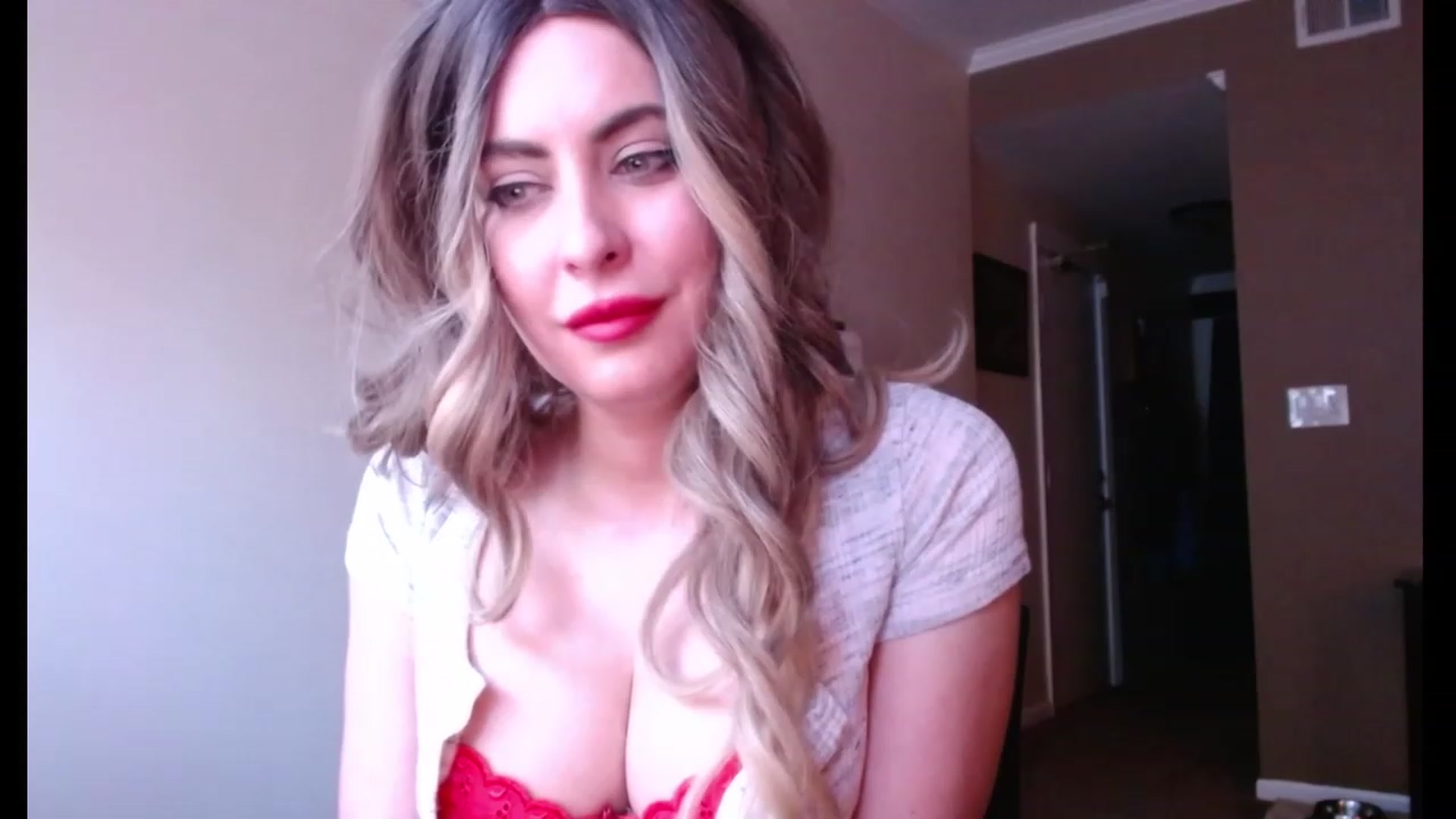 Gallery image thumbnail from VIX_SPY's myfreecams stream on, 09/18/2023, 23:10 image 18 of 20