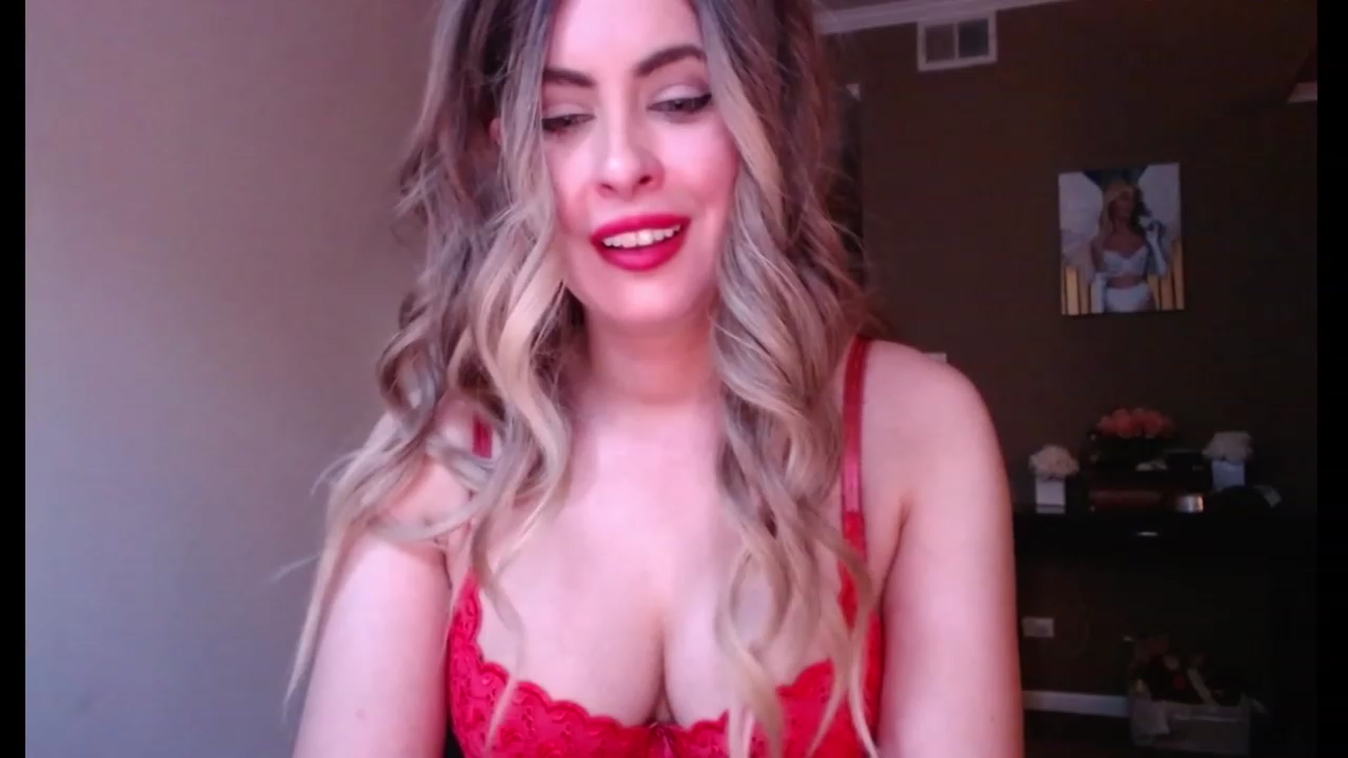 Gallery image thumbnail from VIX_SPY's myfreecams stream on, 09/18/2023, 23:23 image 17 of 20