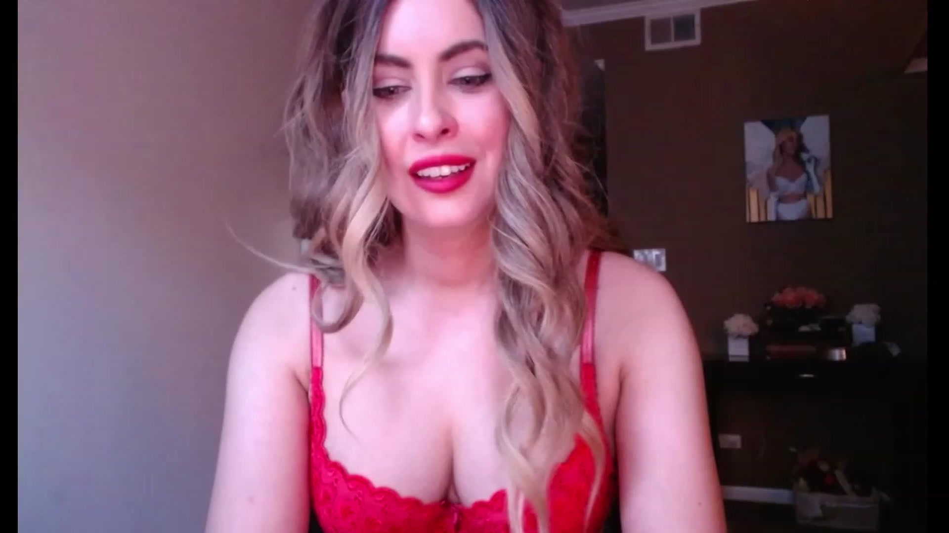 Gallery image thumbnail from VIX_SPY's myfreecams stream on, 09/18/2023, 23:23 image 12 of 20