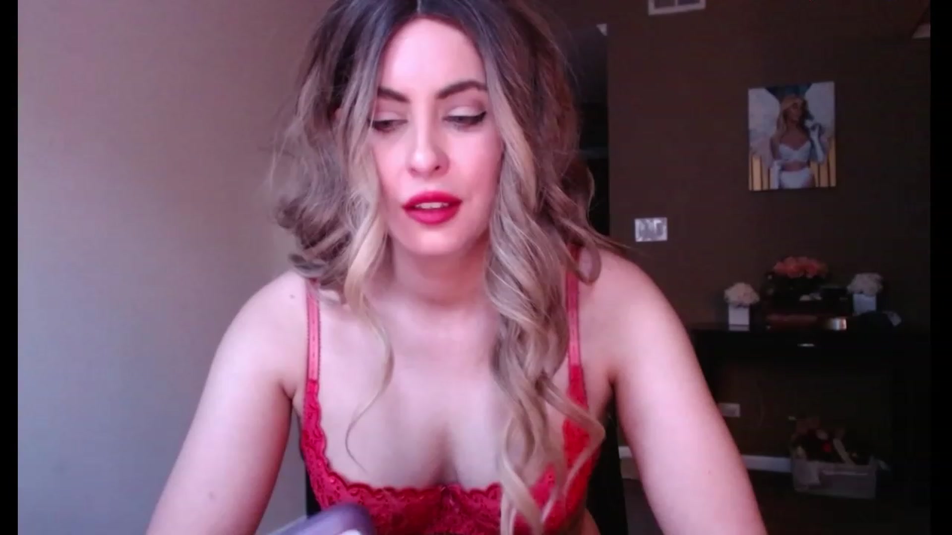 Gallery image thumbnail from VIX_SPY's myfreecams stream on, 09/18/2023, 23:23 image 7 of 20