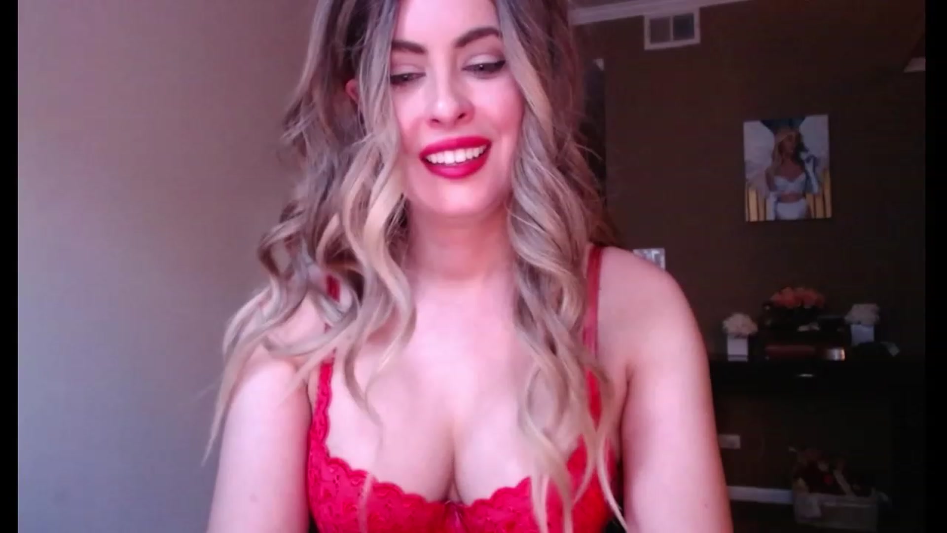 Gallery image thumbnail from VIX_SPY's myfreecams stream on, 09/18/2023, 23:23 image 15 of 20