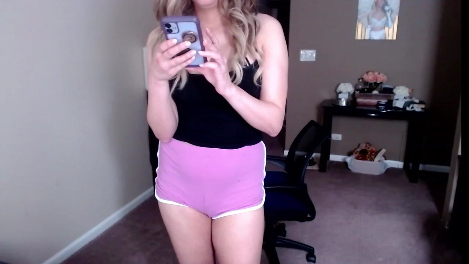 Gallery image thumbnail from VIX_SPY's myfreecams stream on, 09/28/2023, 19:03 image 10 of 20