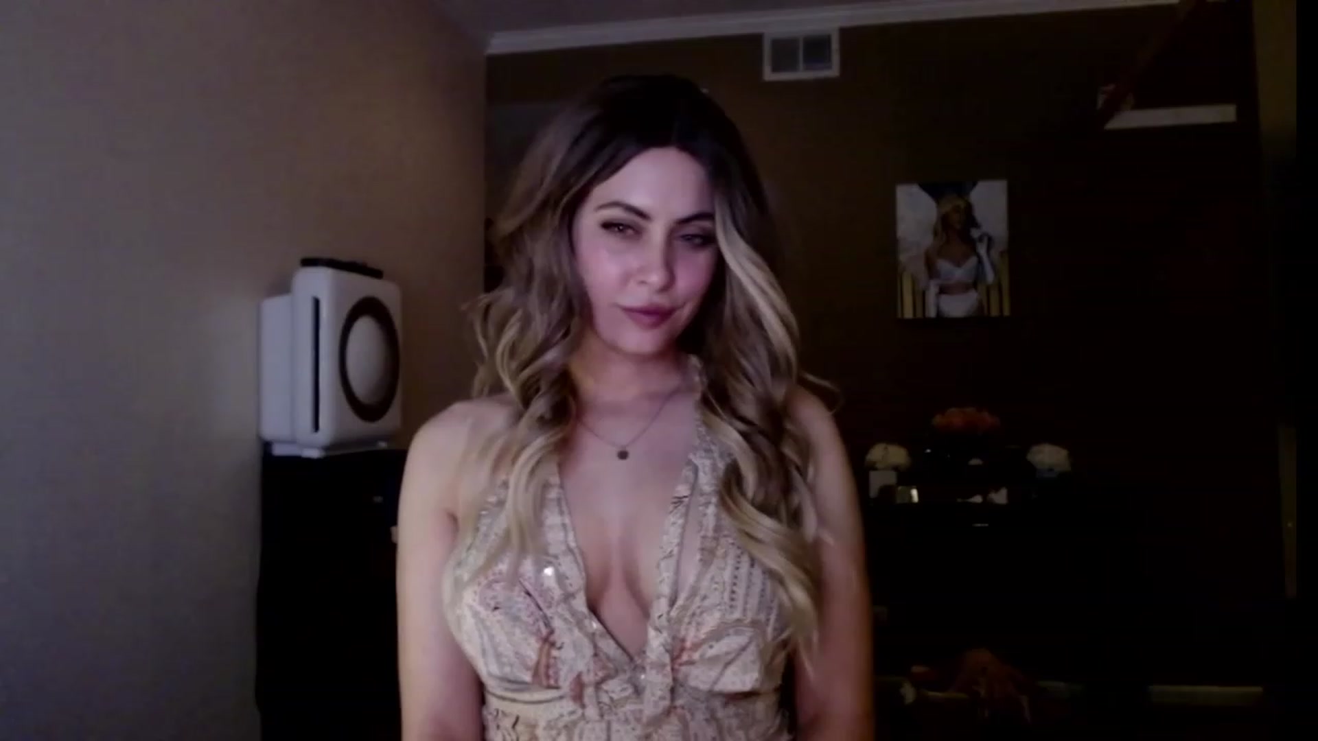 Gallery image thumbnail from VIX_SPY's myfreecams stream on, 09/29/2023, 04:54 image 14 of 20